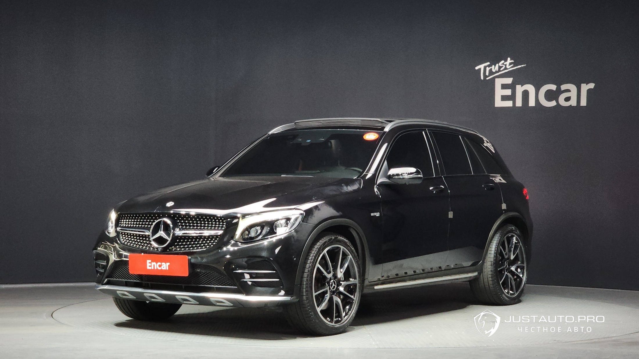 Автомобиль Mercedes-Benz GLC-Class