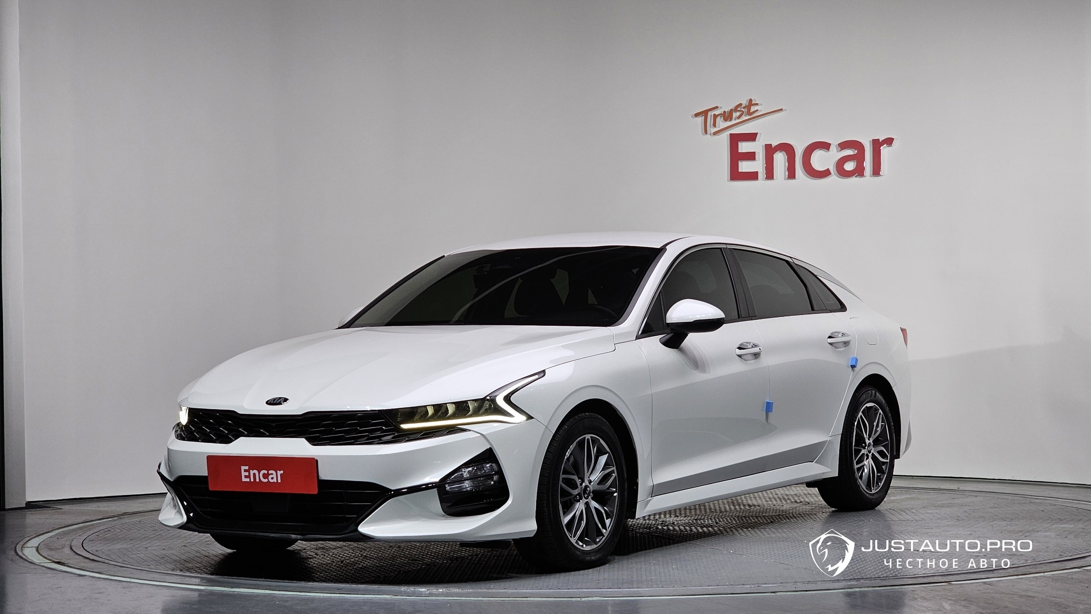 Автомобиль Kia K5