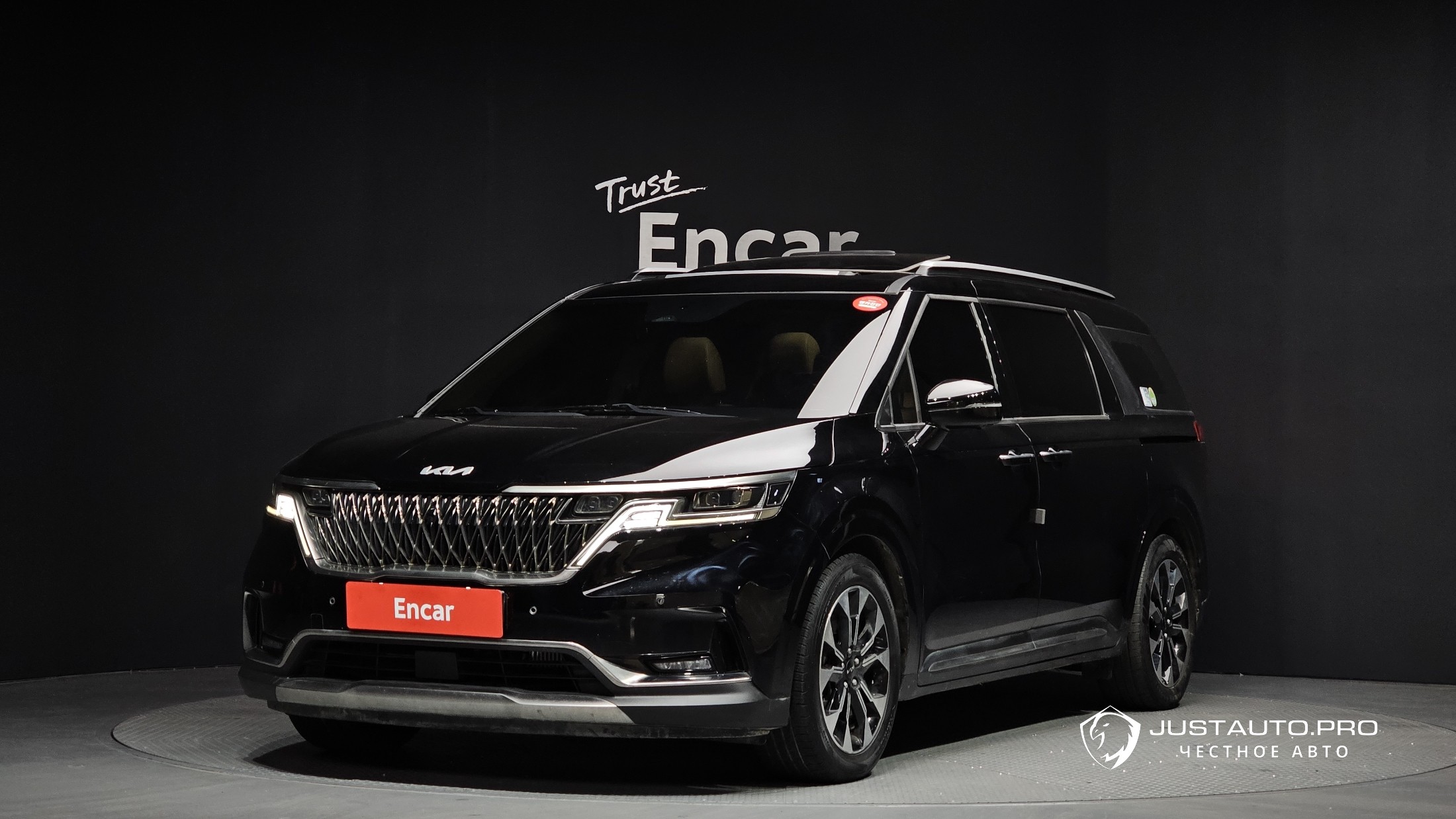 Автомобиль Kia Canival