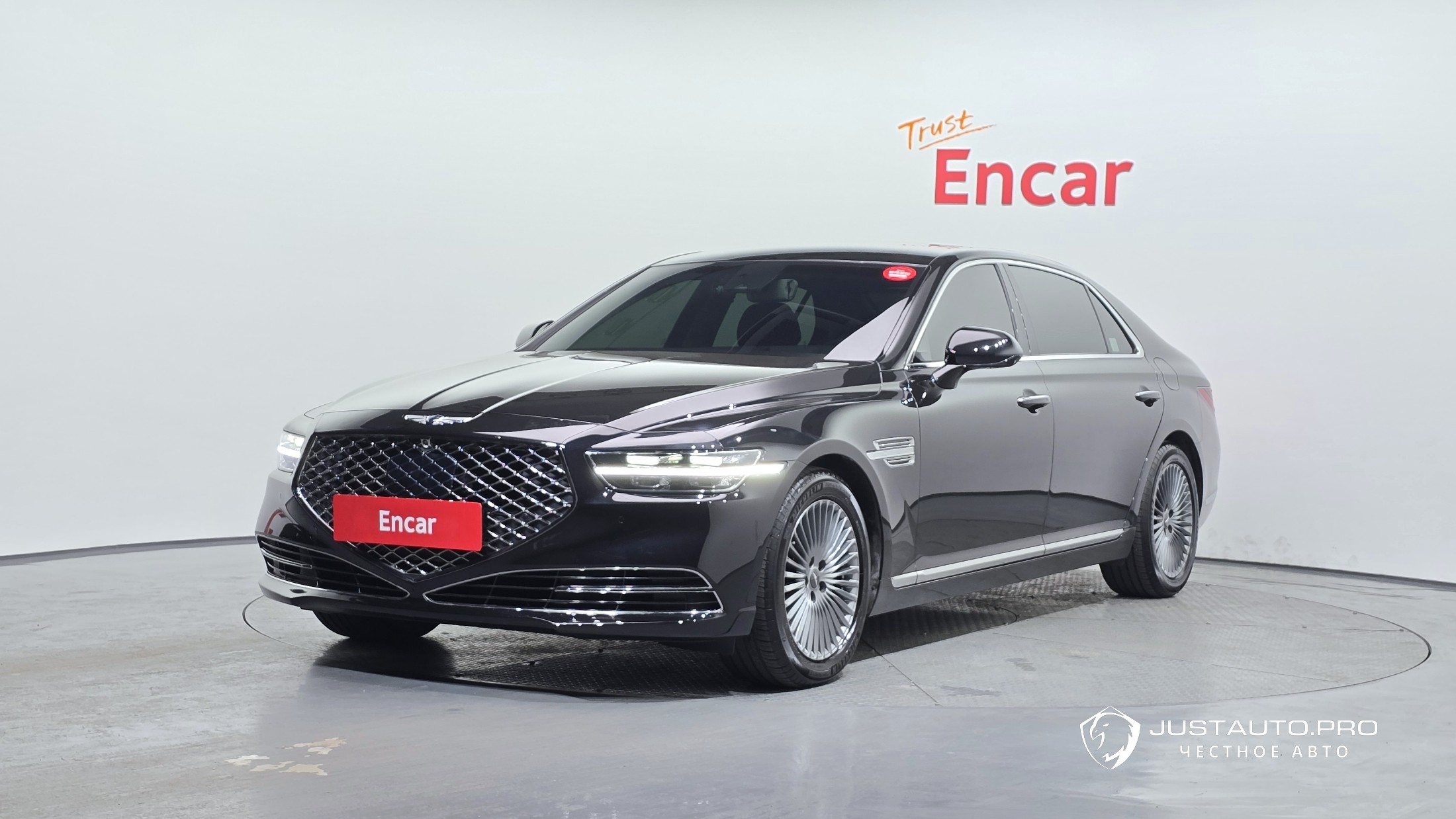 Автомобиль Genesis G90