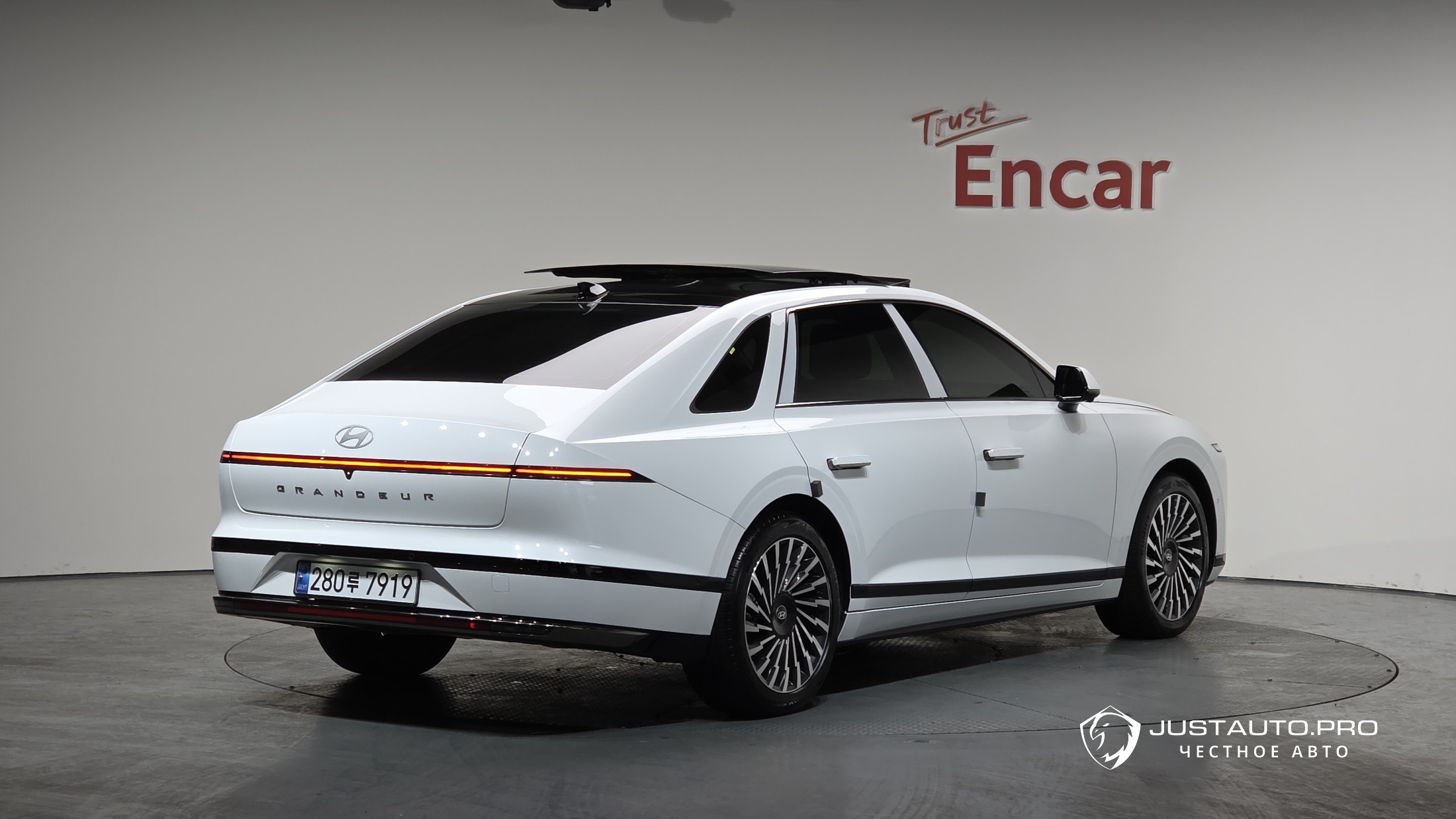 Автомобиль Hyundai Grandeur