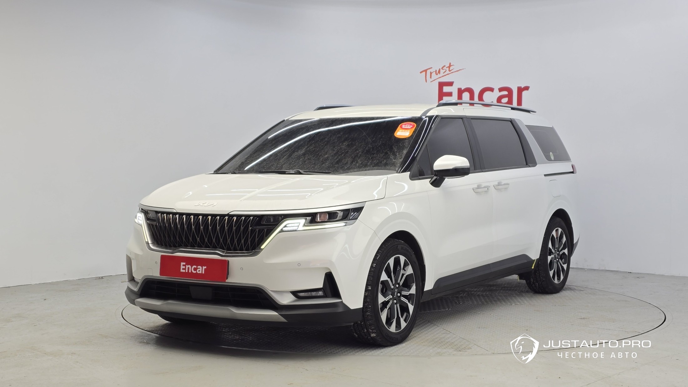 Автомобиль Kia Canival