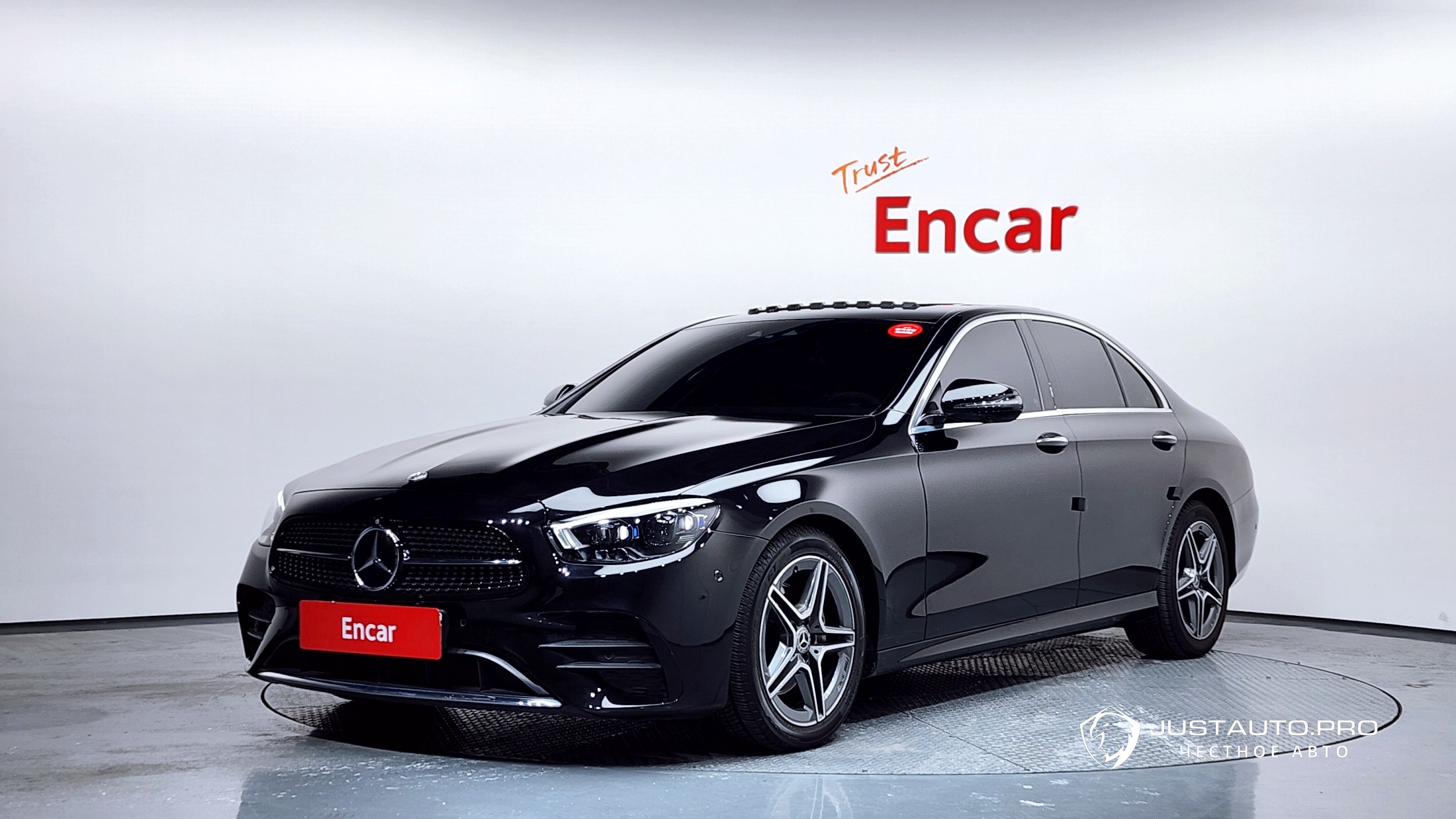 Автомобиль Mercedes-Benz E-Class