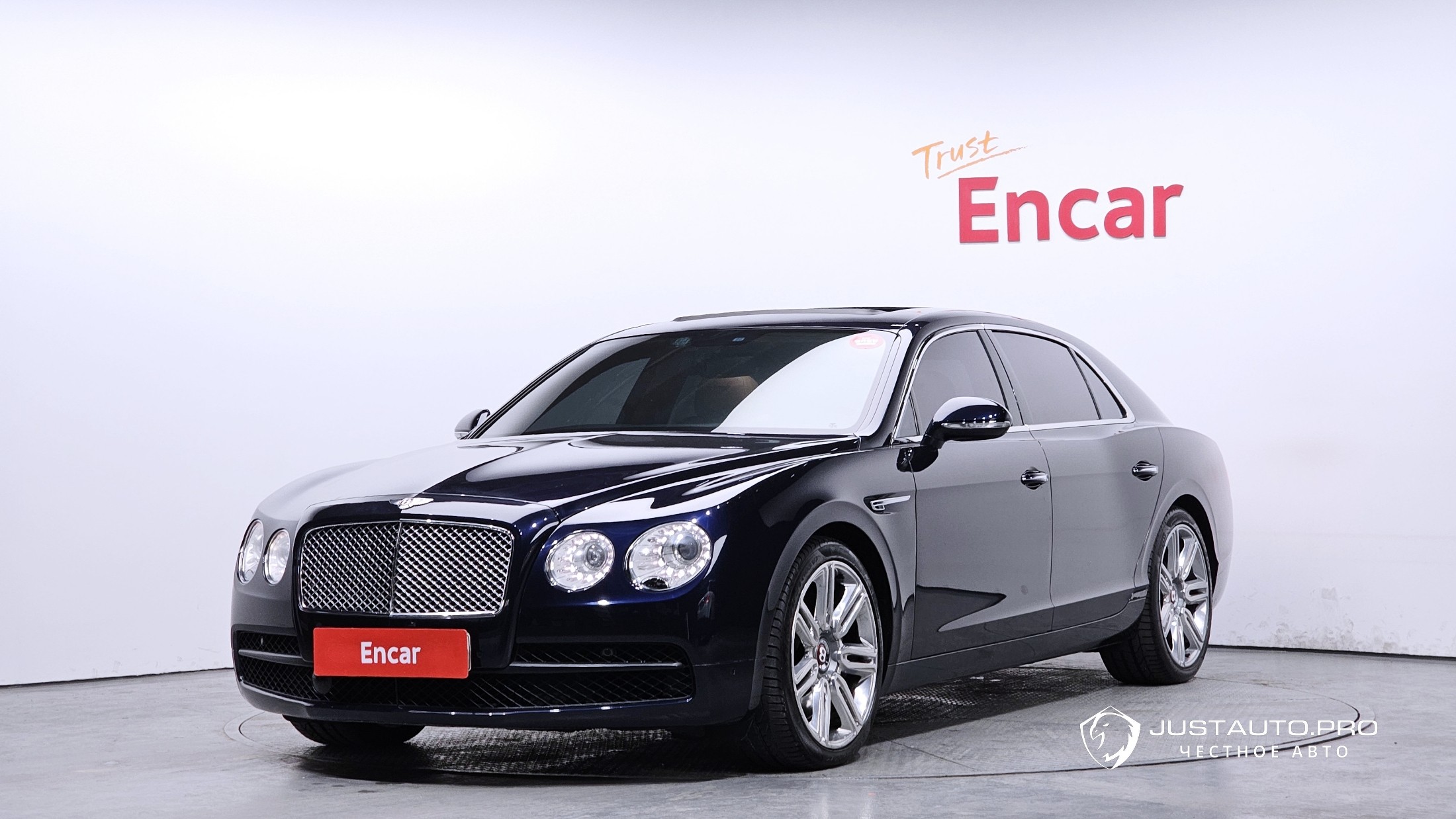 Автомобиль Bentley Flying Spur