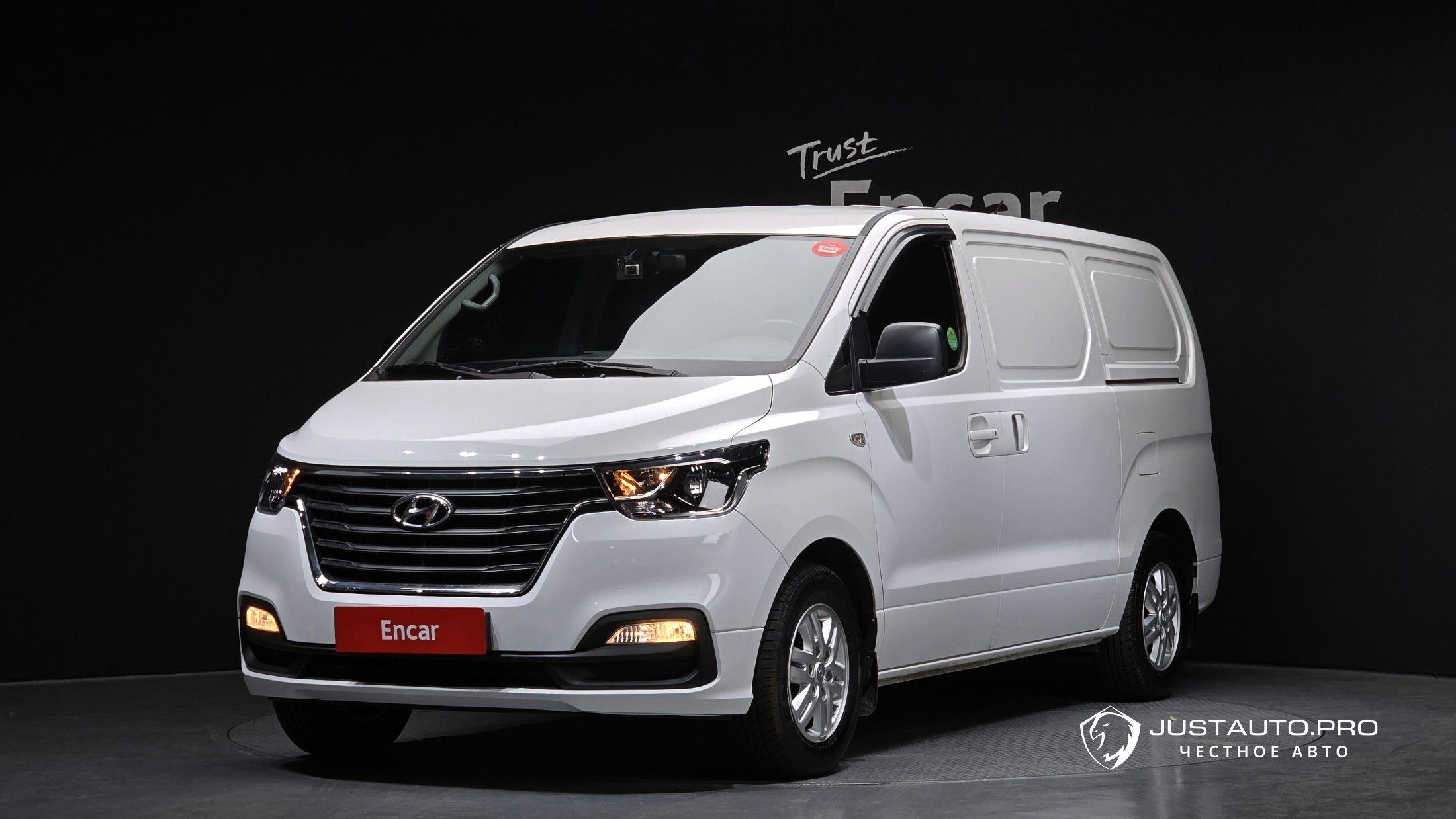 Автомобиль Hyundai Starex