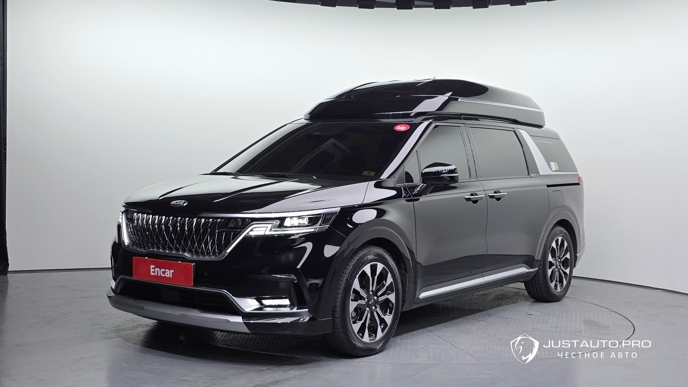 Автомобиль Kia Canival