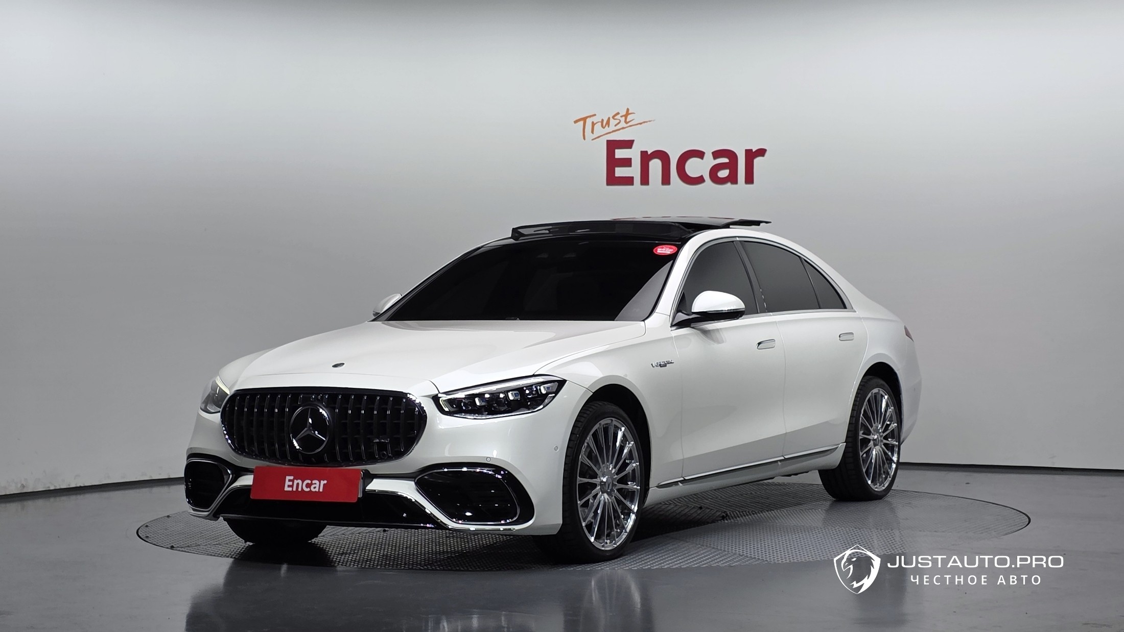 Автомобиль Mercedes-Benz S-Class