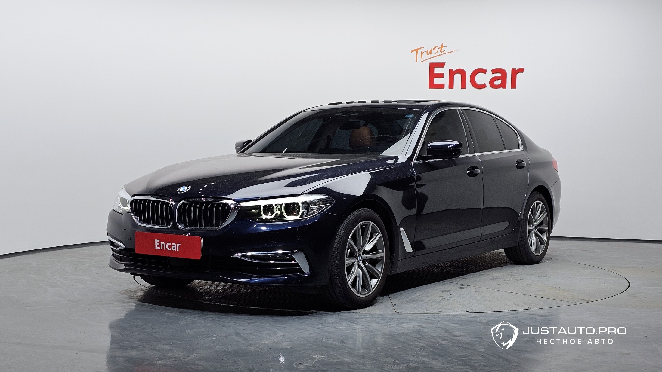 Автомобиль BMW 5-Series