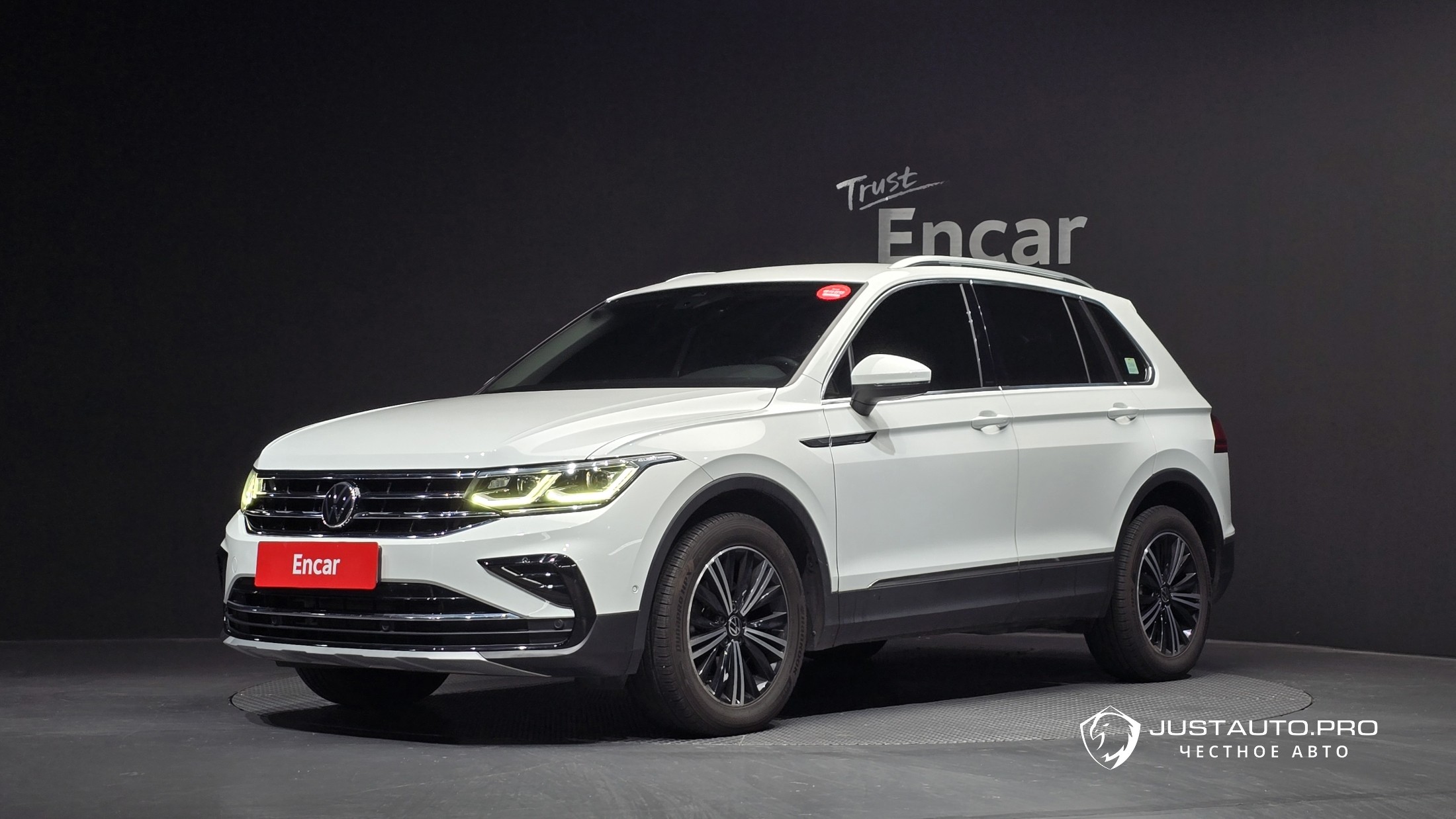 Автомобиль Volkswagen Tiguan