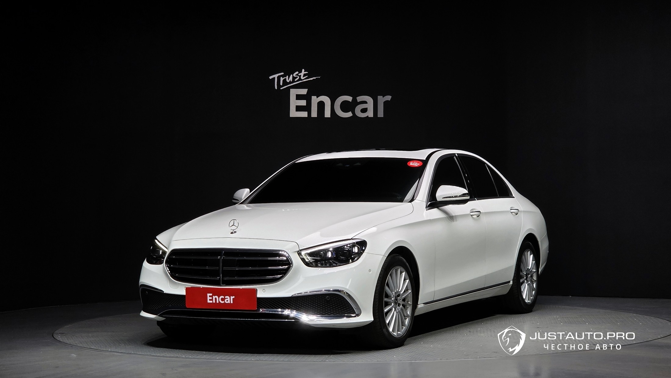 Автомобиль Mercedes-Benz E-Class