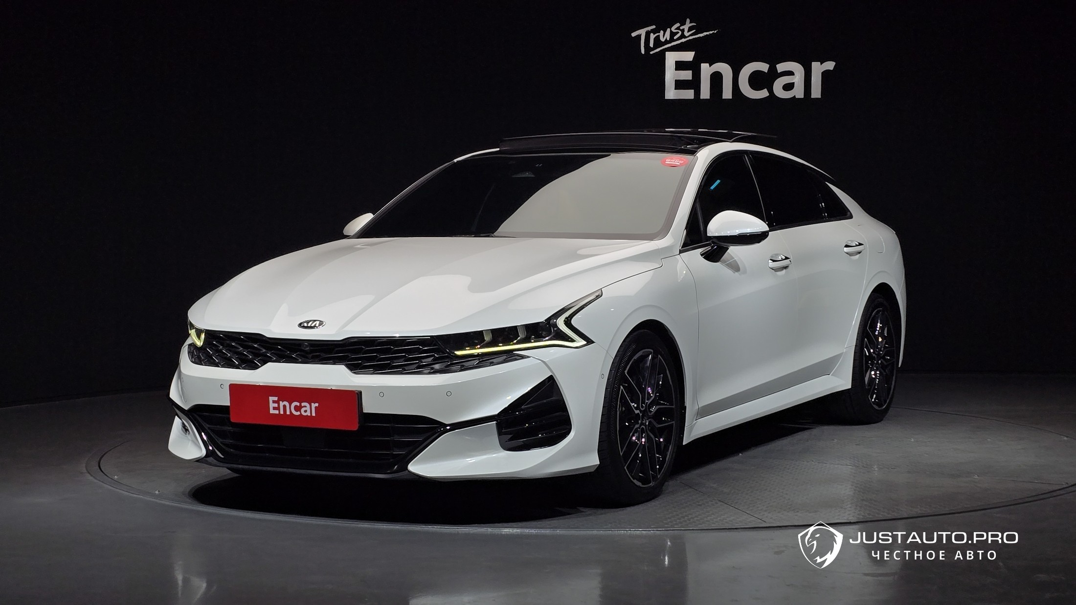 Автомобиль Kia K5