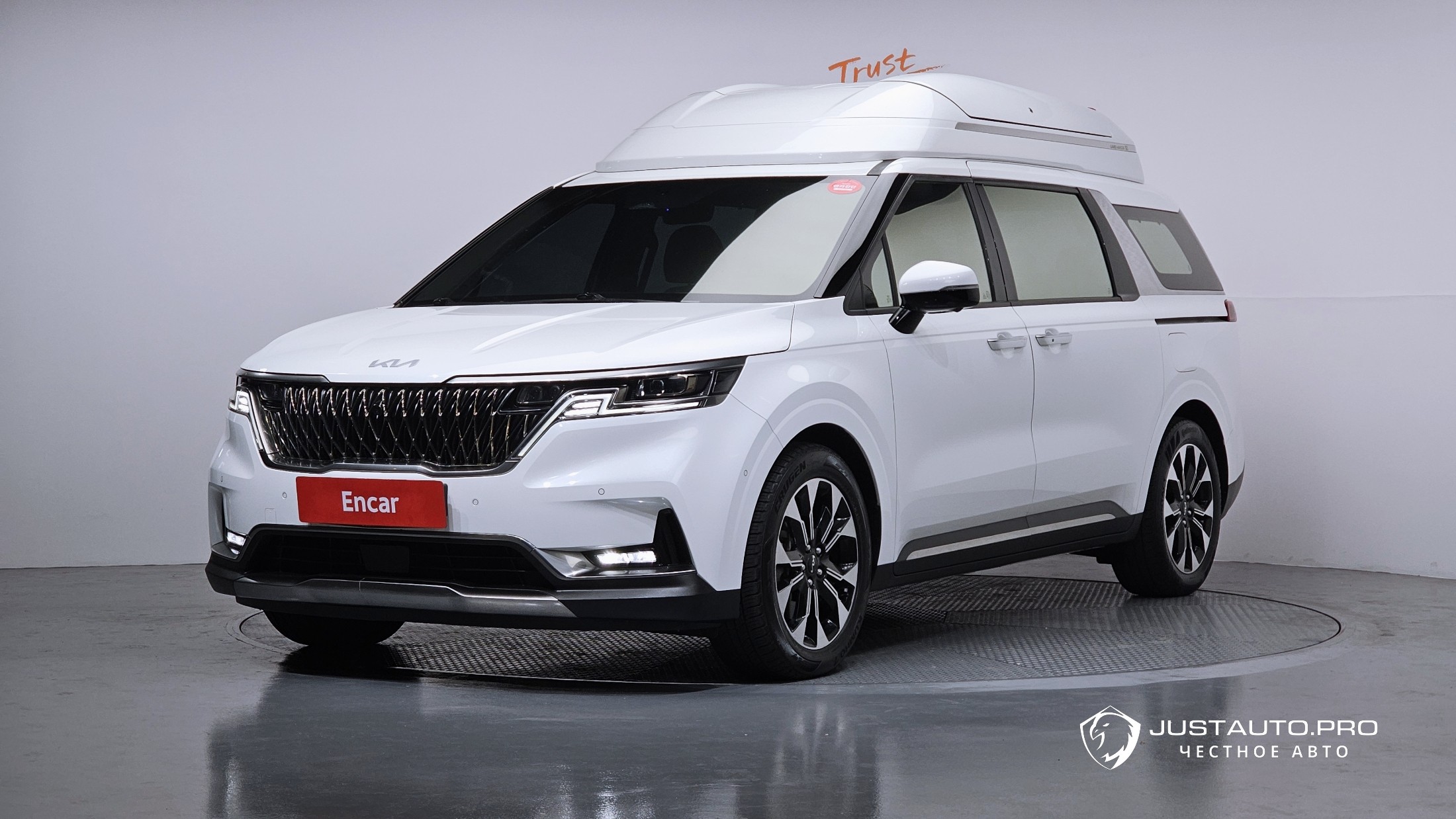 Автомобиль Kia Canival