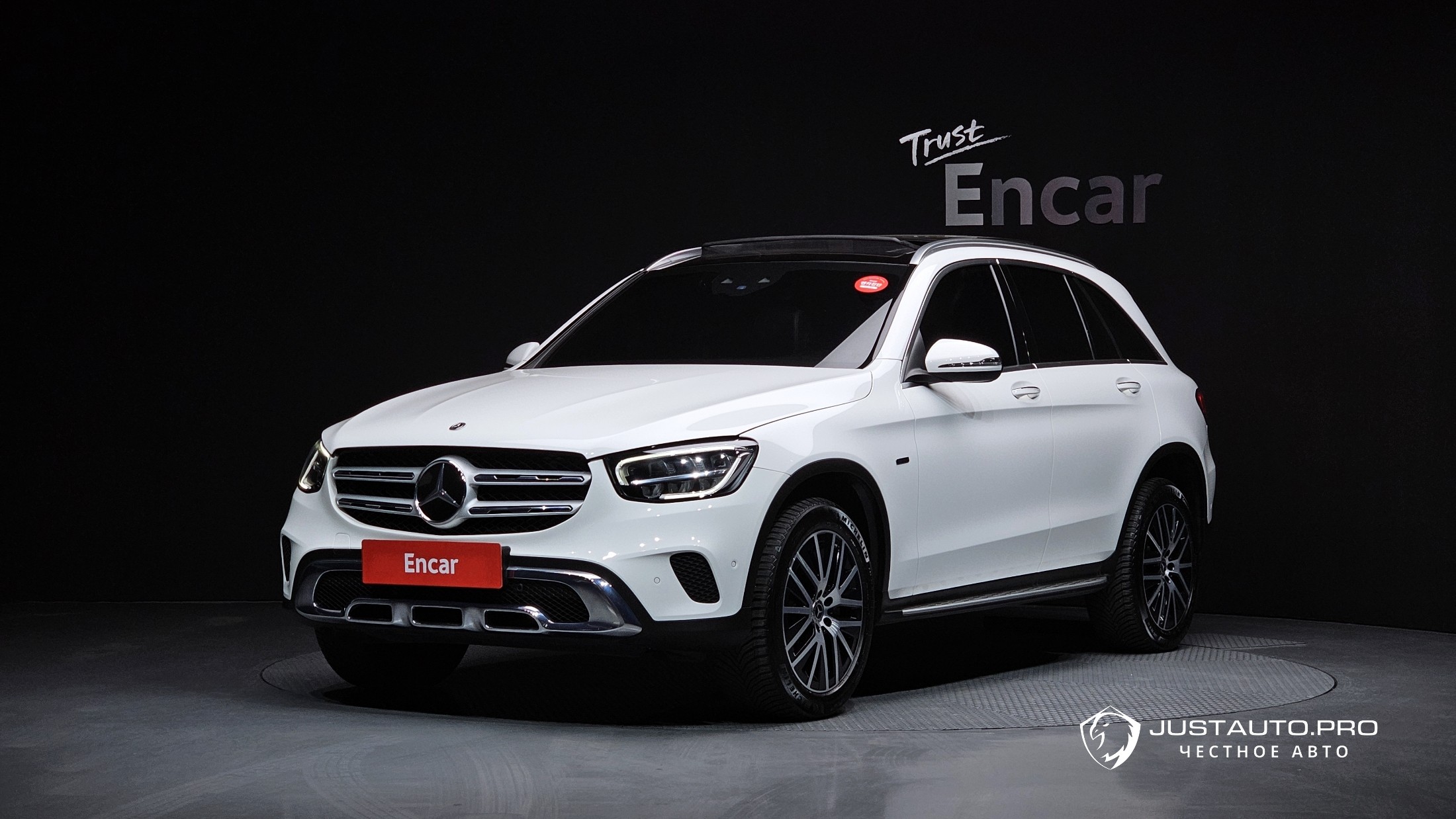 Автомобиль Mercedes-Benz GLC-Class