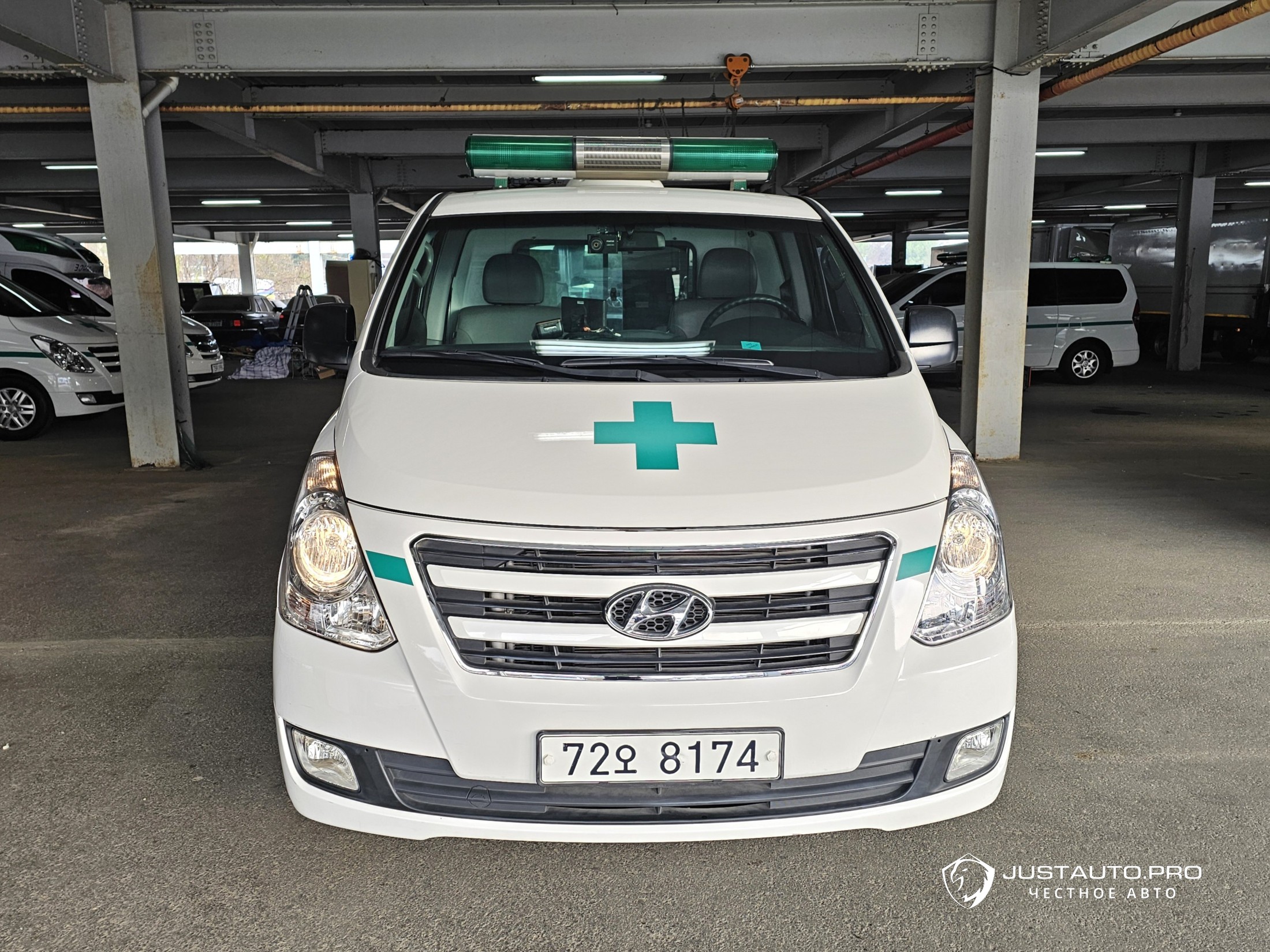 Автомобиль Hyundai Starex