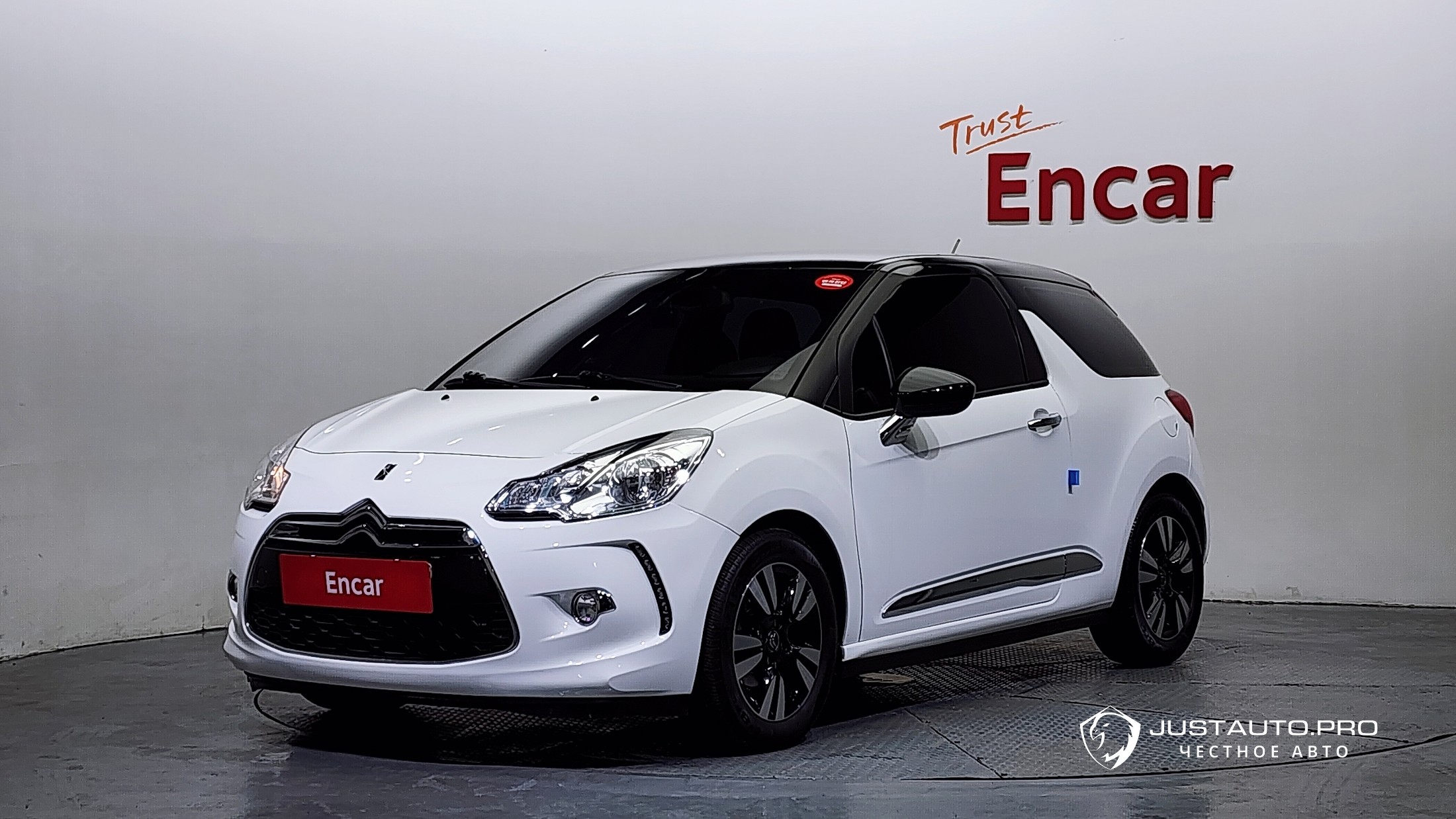 Автомобиль Citroen-DS DS3