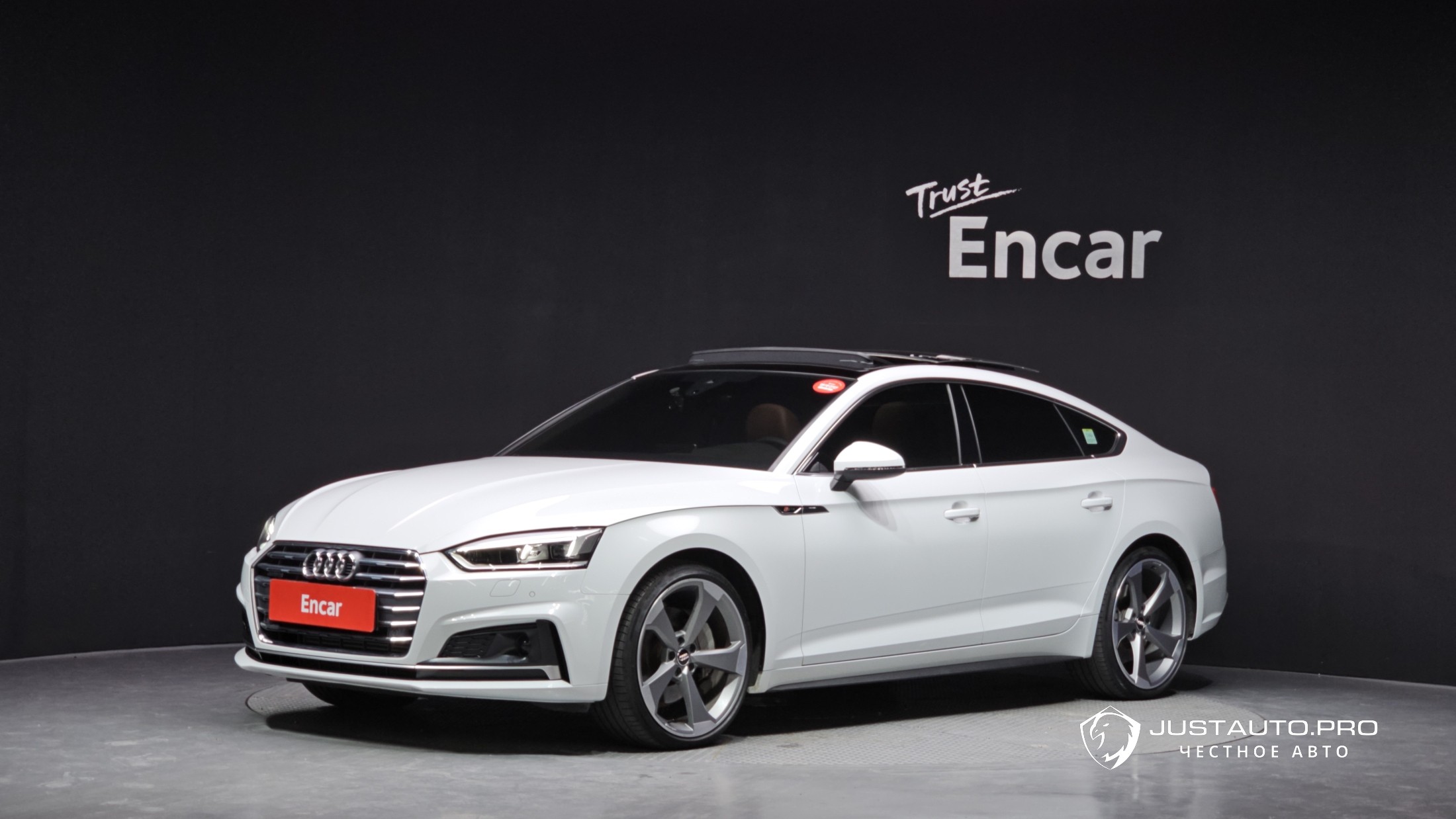 Автомобиль Audi A5