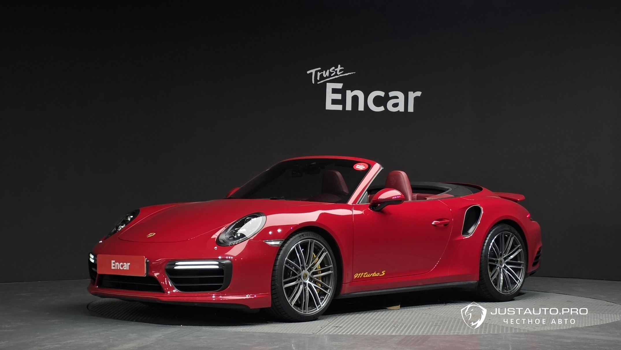 Автомобиль Porsche 911