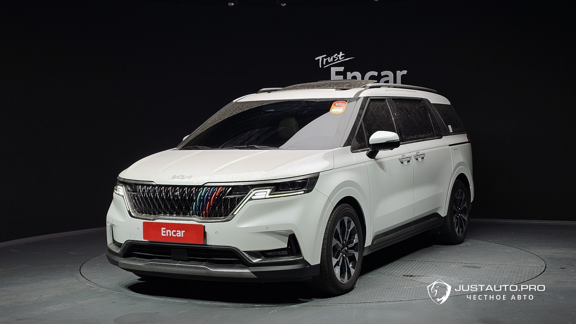 Автомобиль Kia Canival