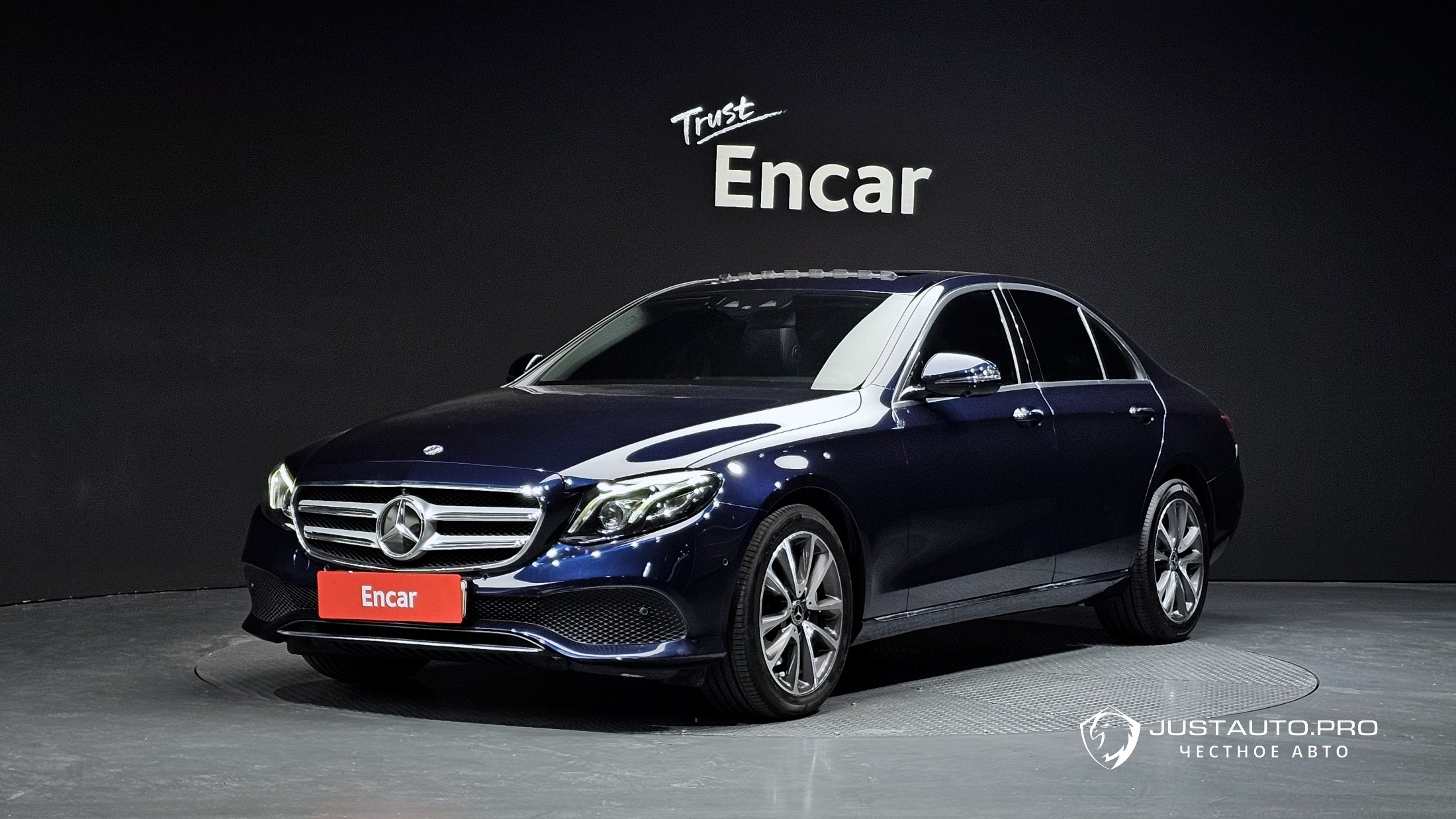 Автомобиль Mercedes-Benz E-Class