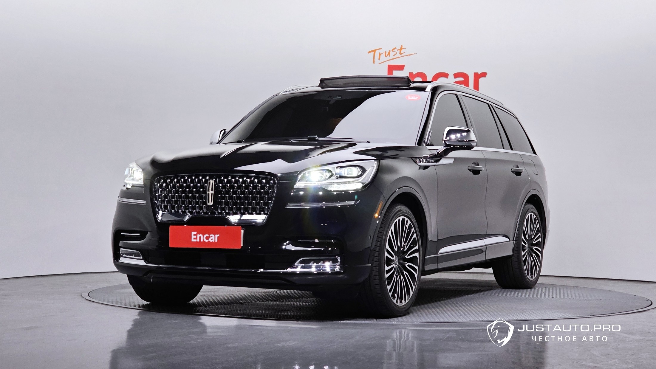 Автомобиль Lincoln Aviator