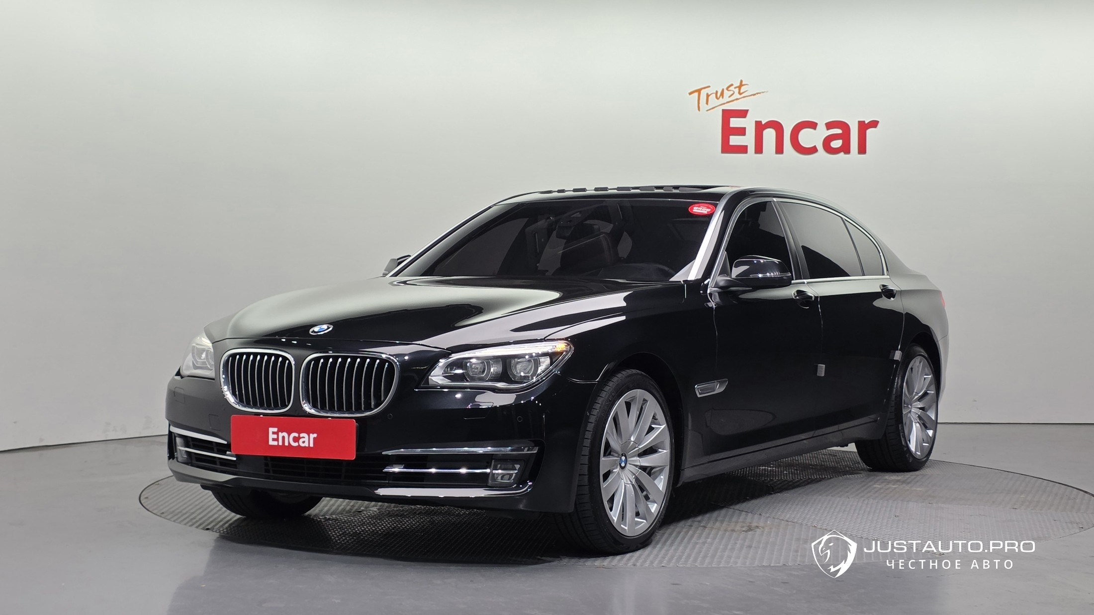 Автомобиль BMW 7-Series