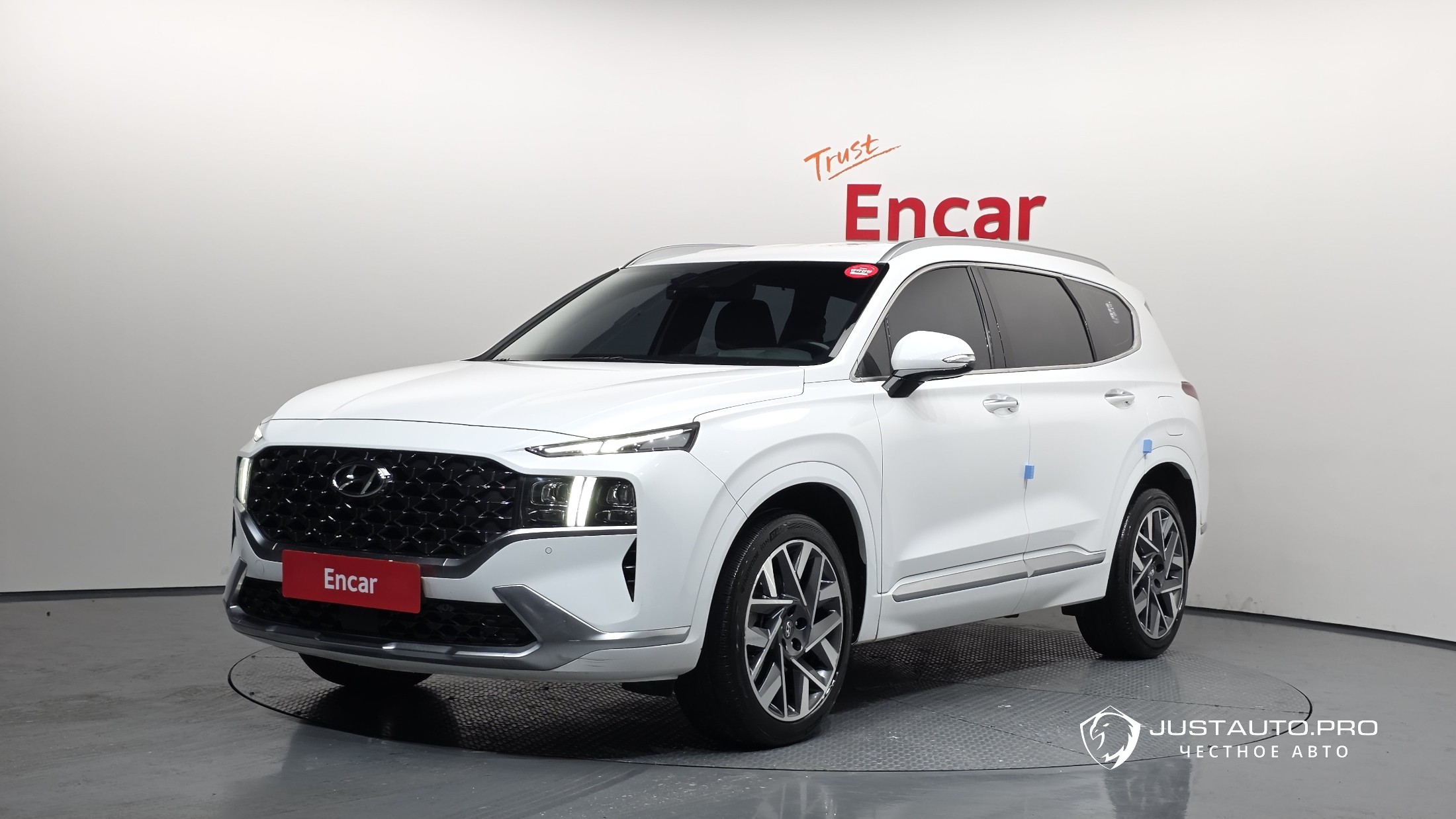 Автомобиль Hyundai Santafe