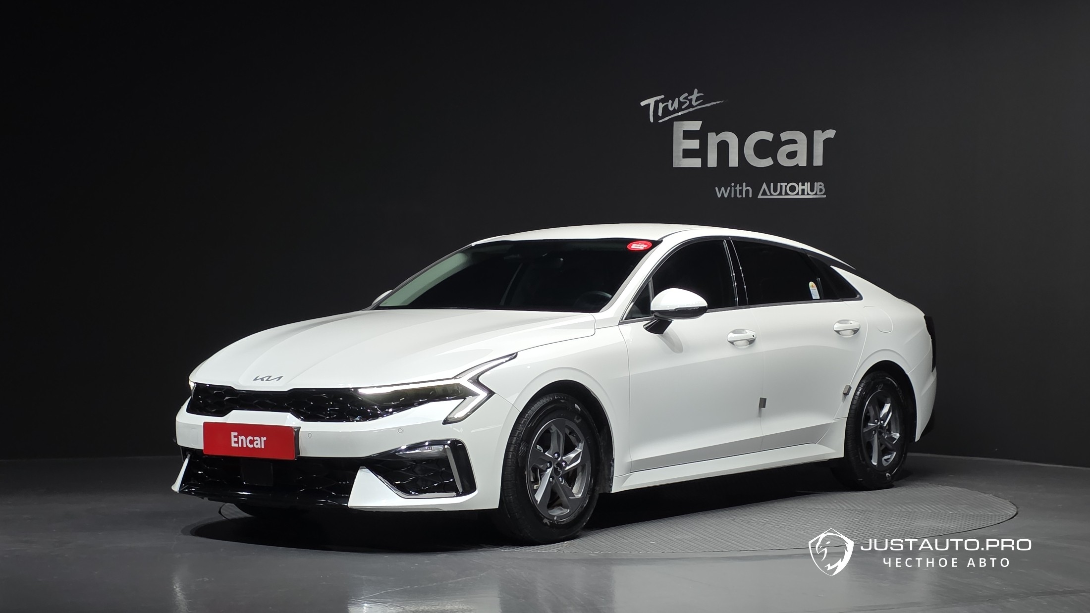 Автомобиль Kia K5