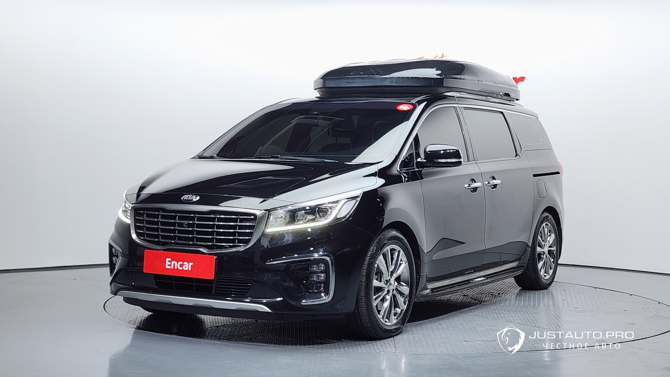 Автомобиль Kia Canival