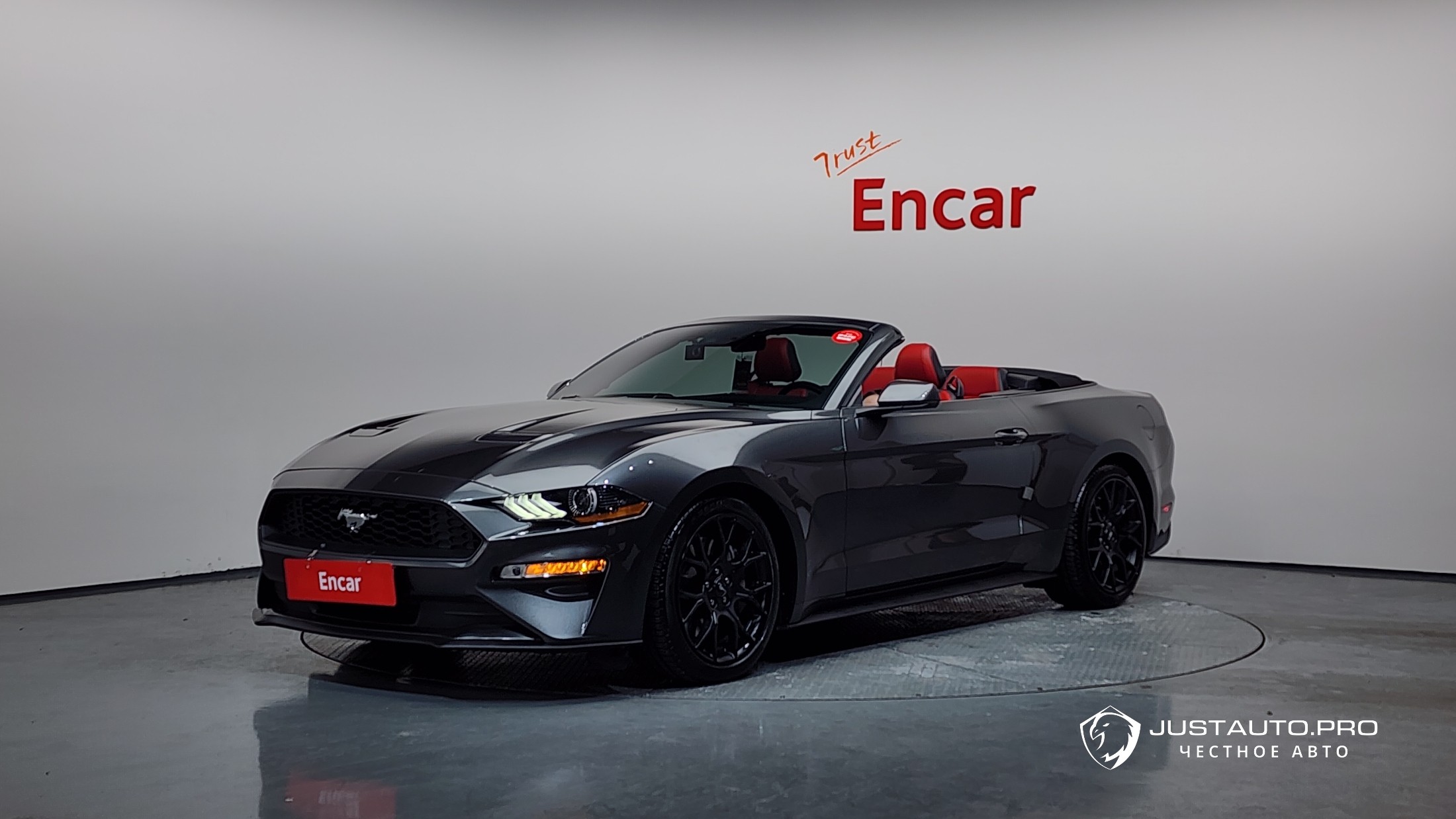 Автомобиль Ford Mustang