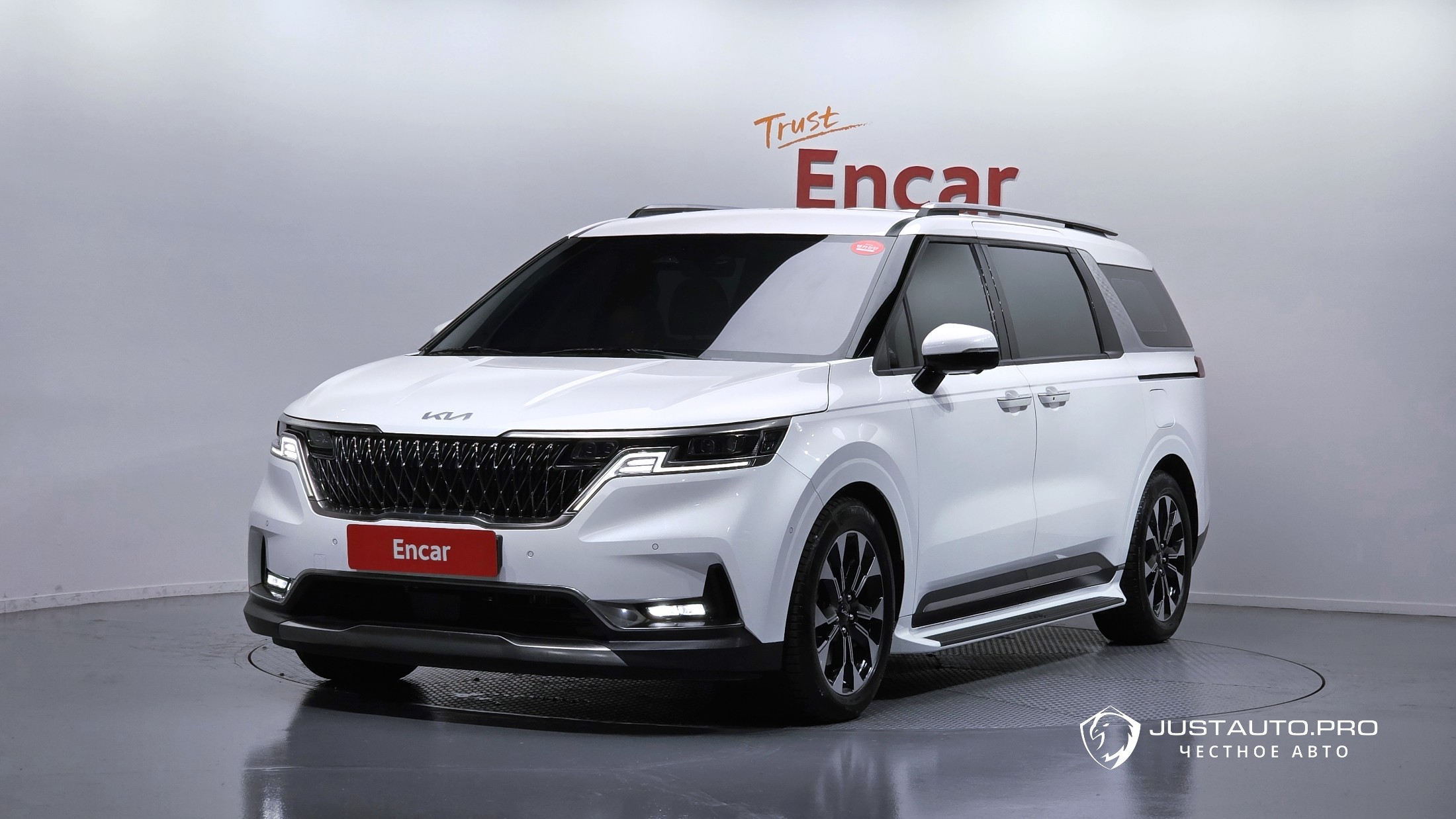 Автомобиль Kia Canival