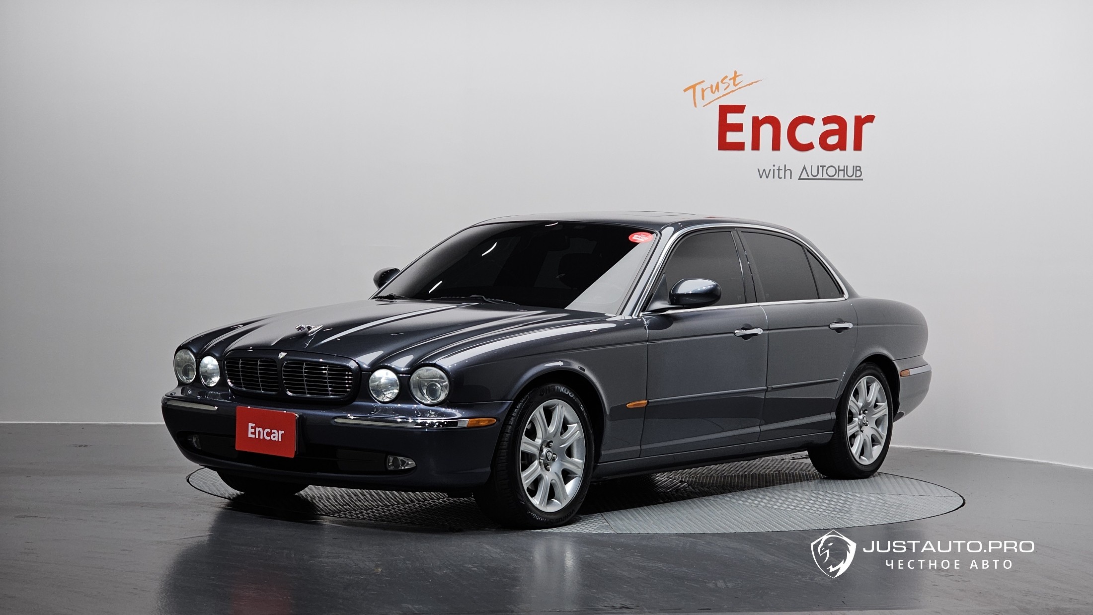 Автомобиль Jaguar XJ-8