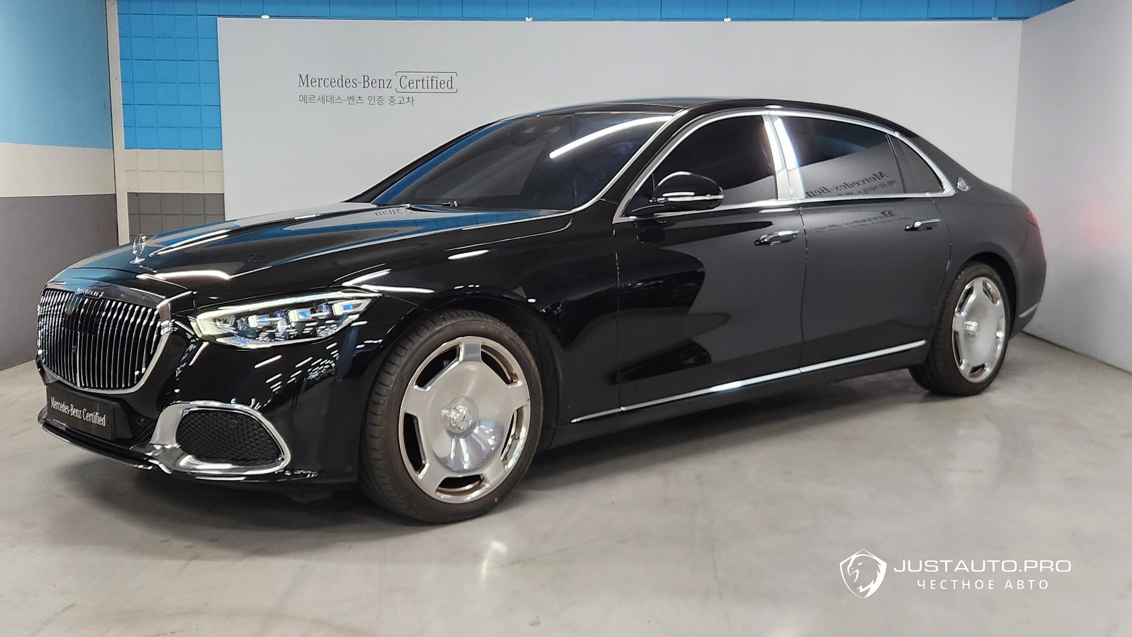 Автомобиль Mercedes-Benz S-Class