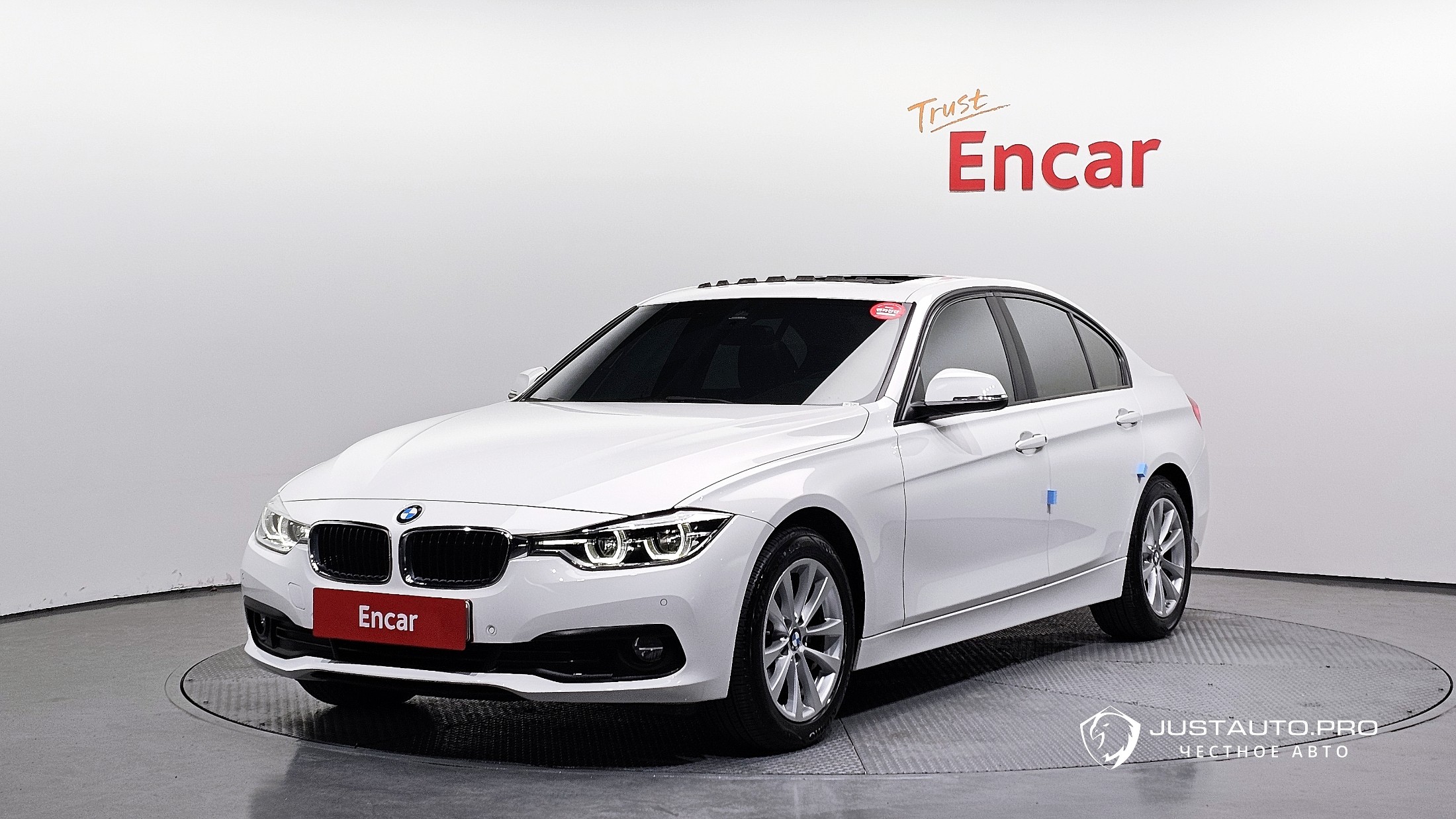 Автомобиль BMW 3-Series