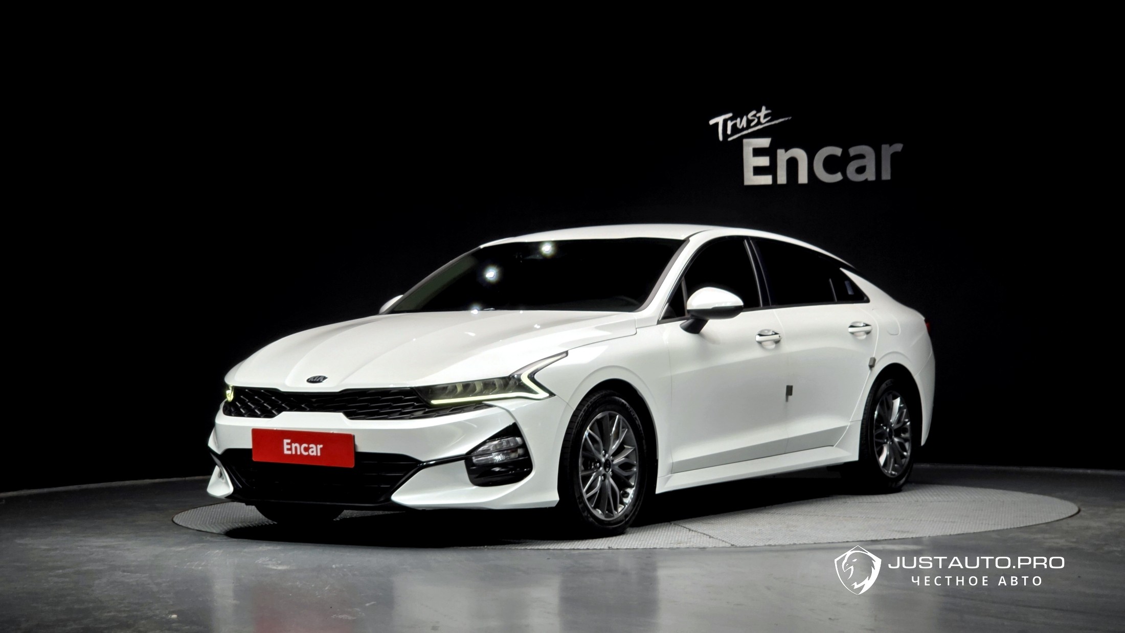 Автомобиль Kia K5