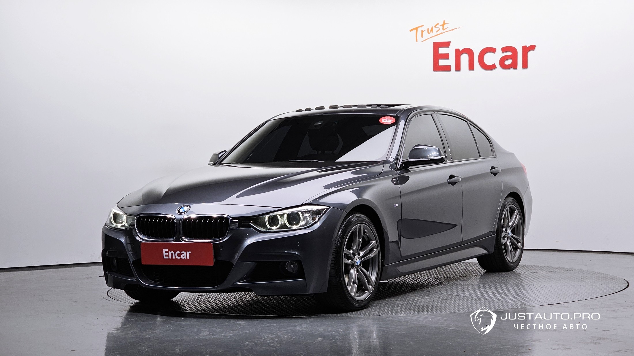 Автомобиль BMW 3-Series