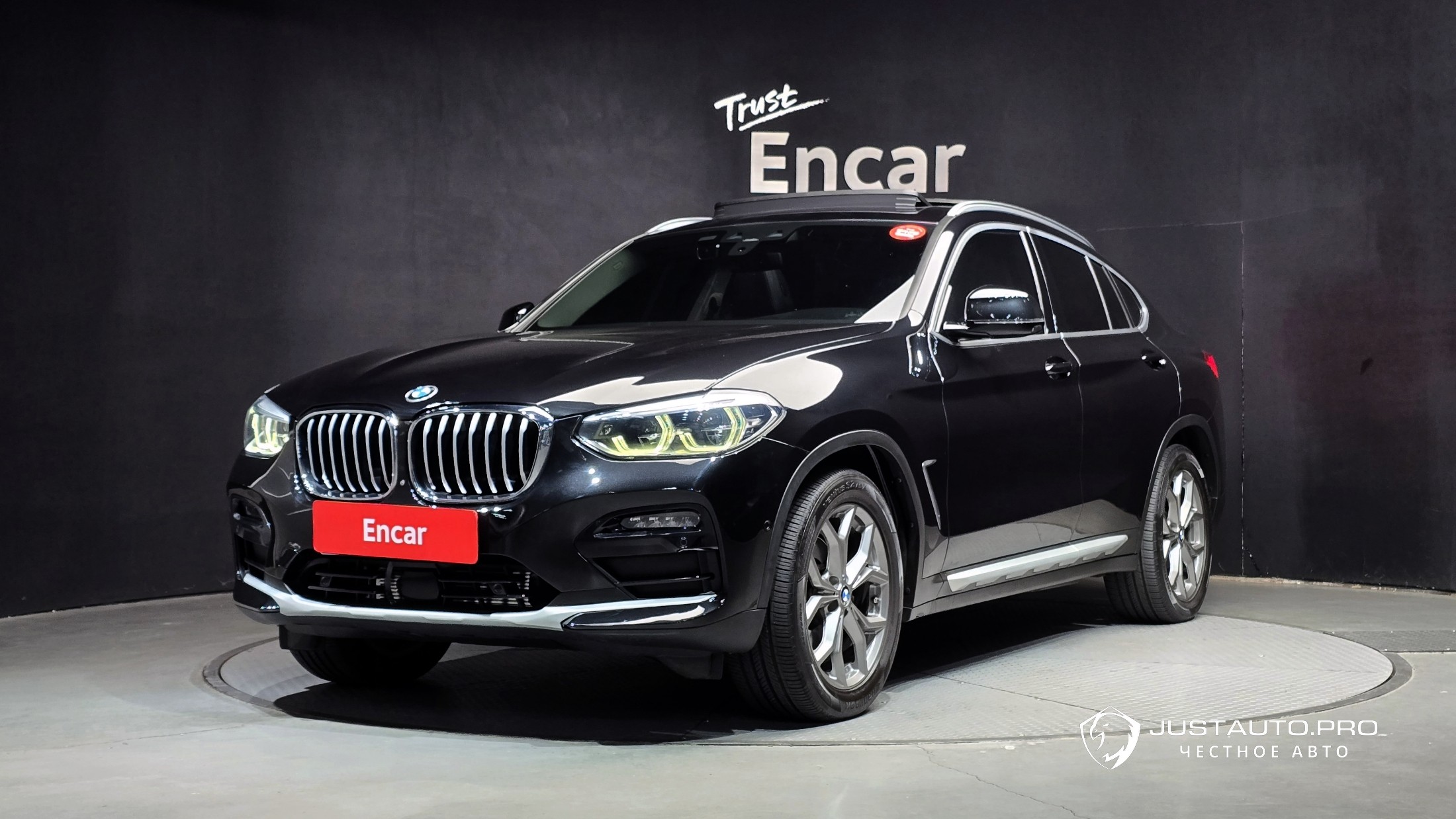 Автомобиль BMW X4