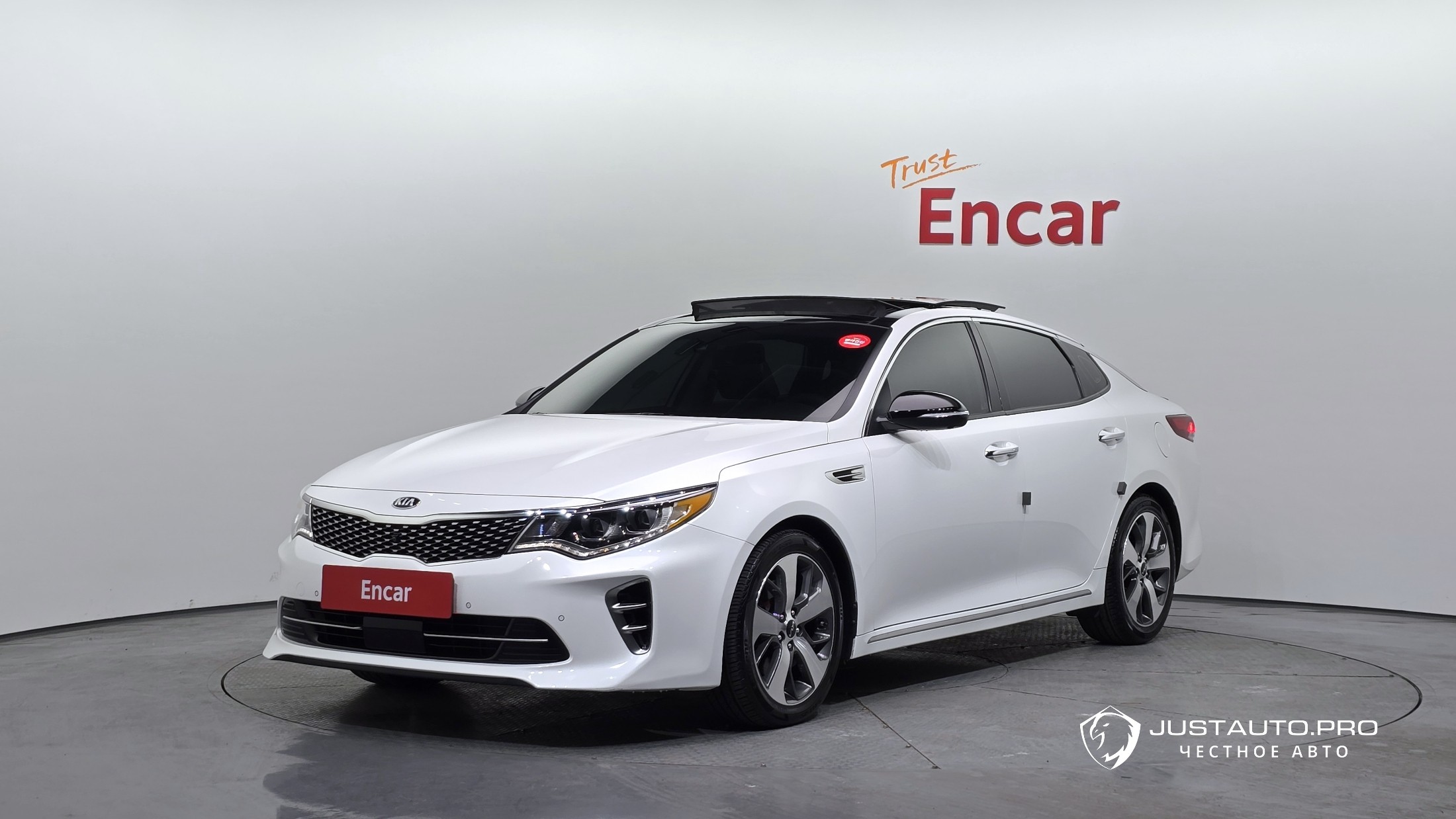 Автомобиль Kia K5