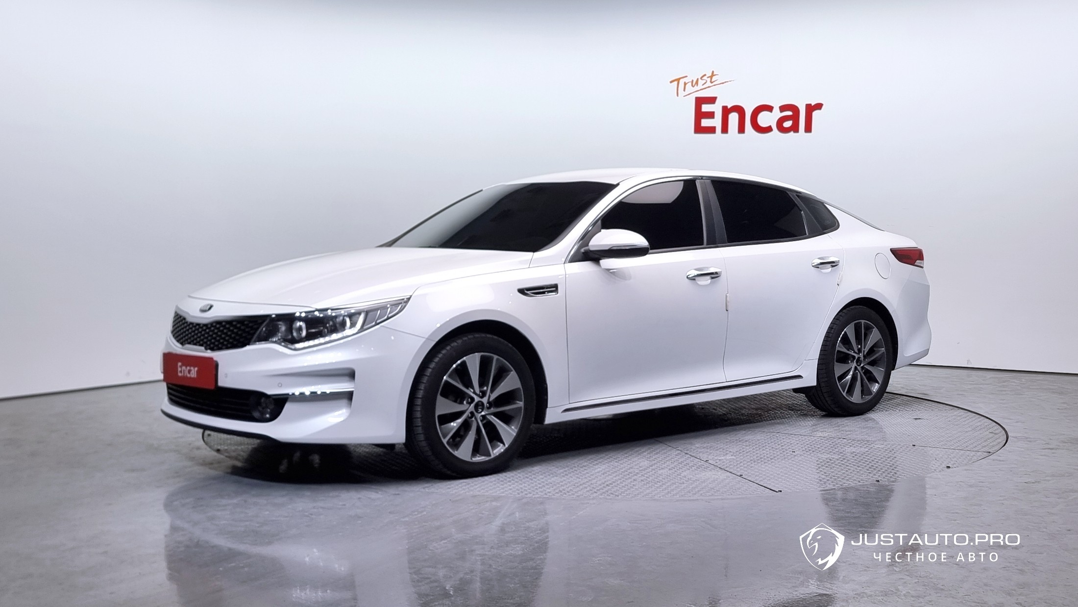 Автомобиль Kia K5