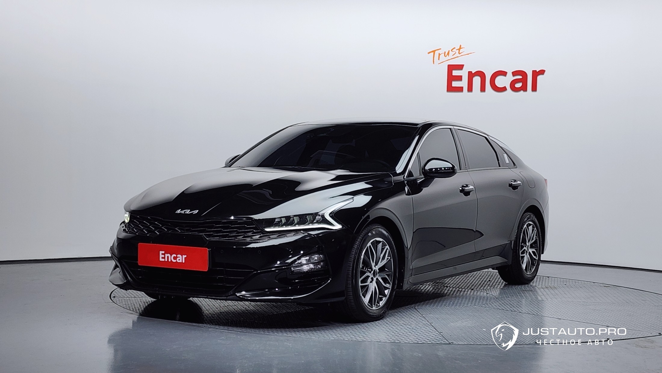 Автомобиль Kia K5