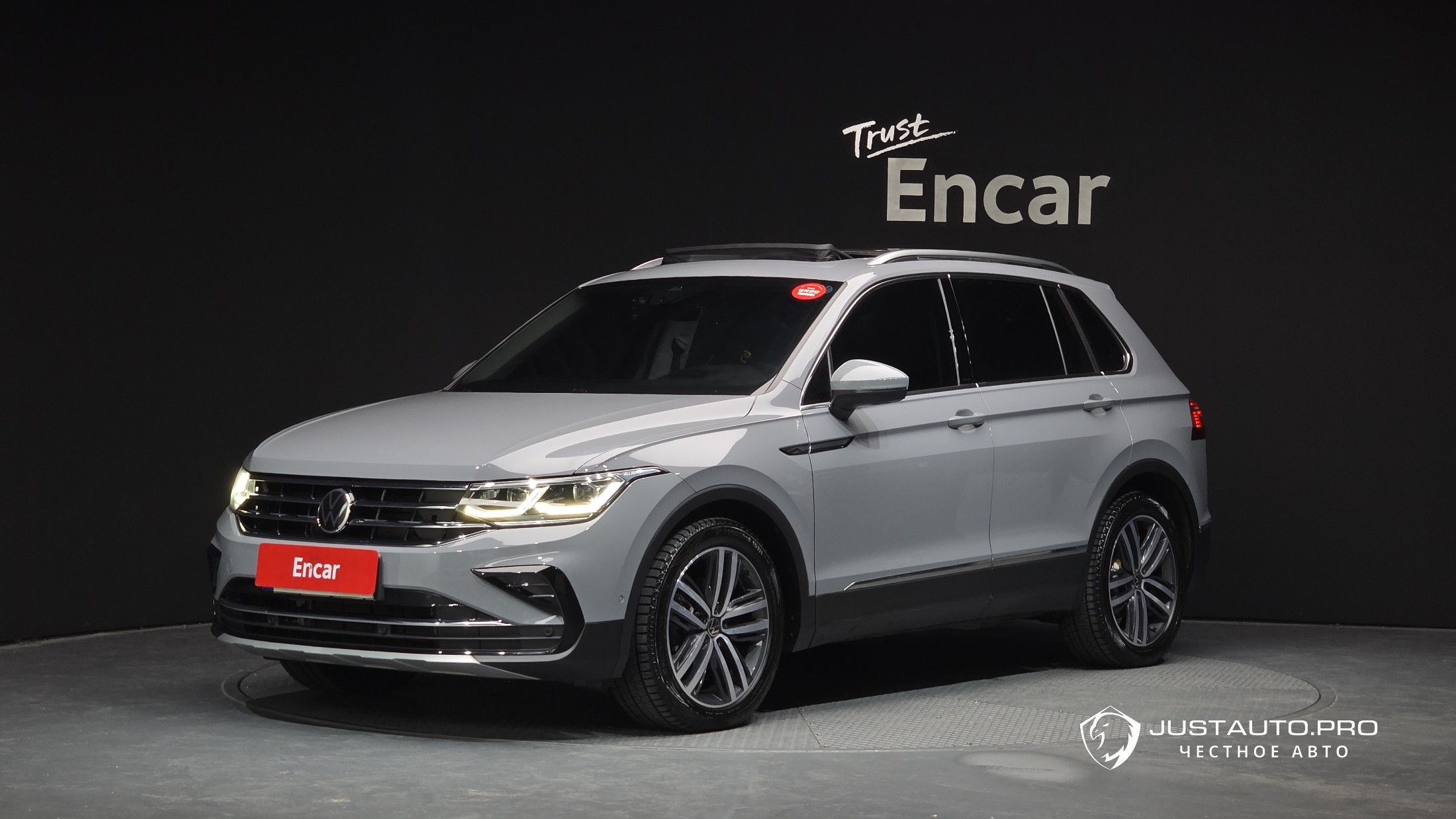 Автомобиль Volkswagen Tiguan