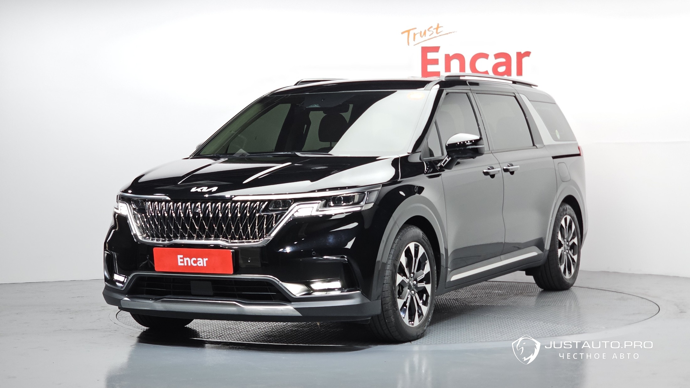 Автомобиль Kia Canival