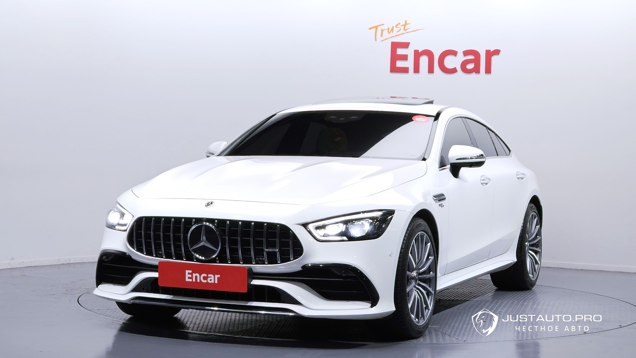 Автомобиль Mercedes-Benz AMG GT