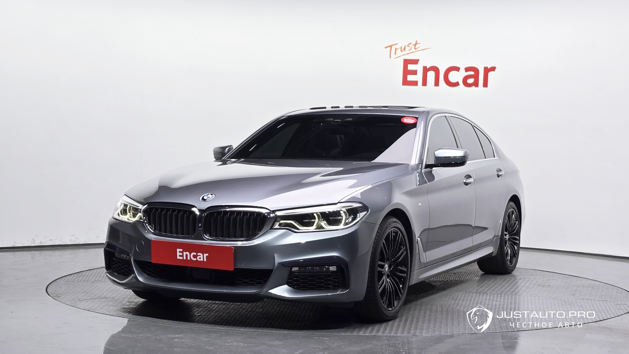 Автомобиль BMW 5-Series