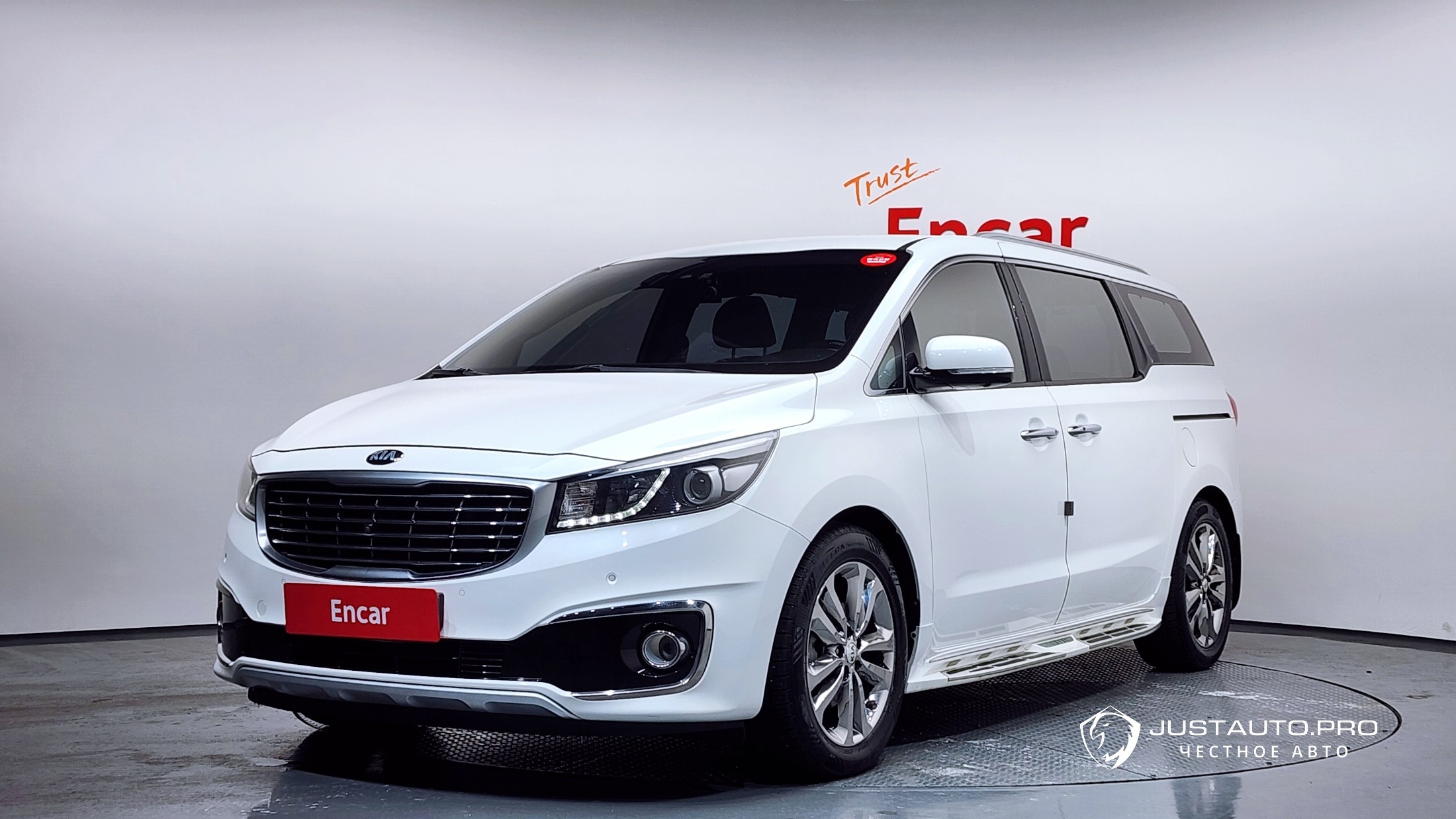 Автомобиль Kia Canival