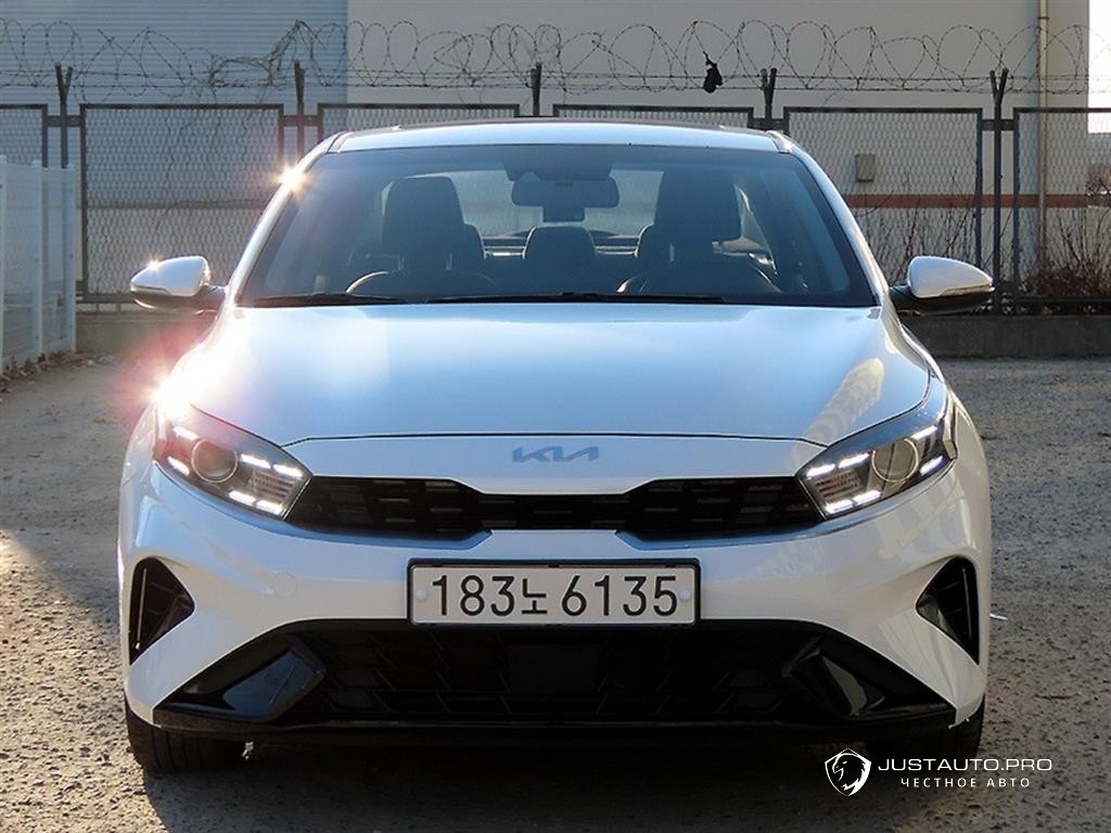 Автомобиль Kia K3