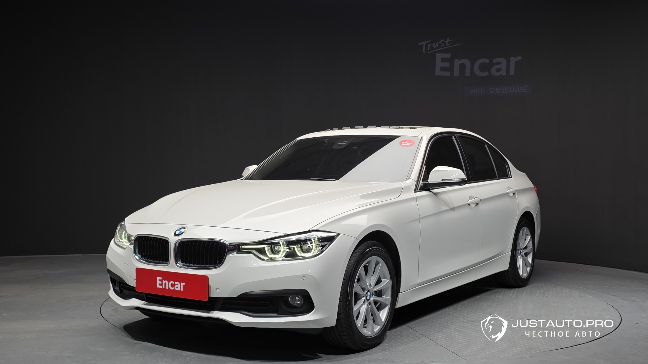 Автомобиль BMW 3-Series