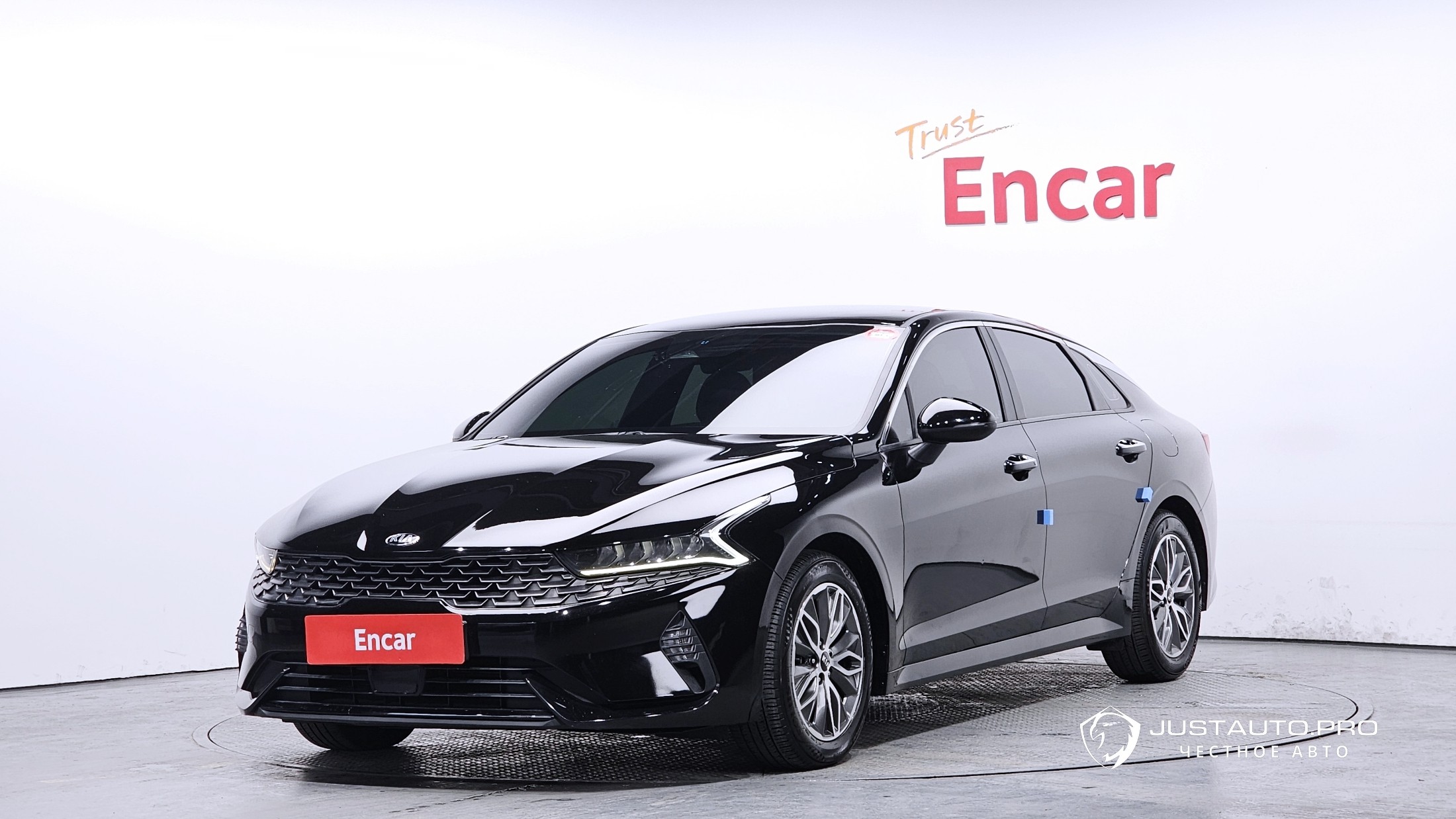 Автомобиль Kia K5