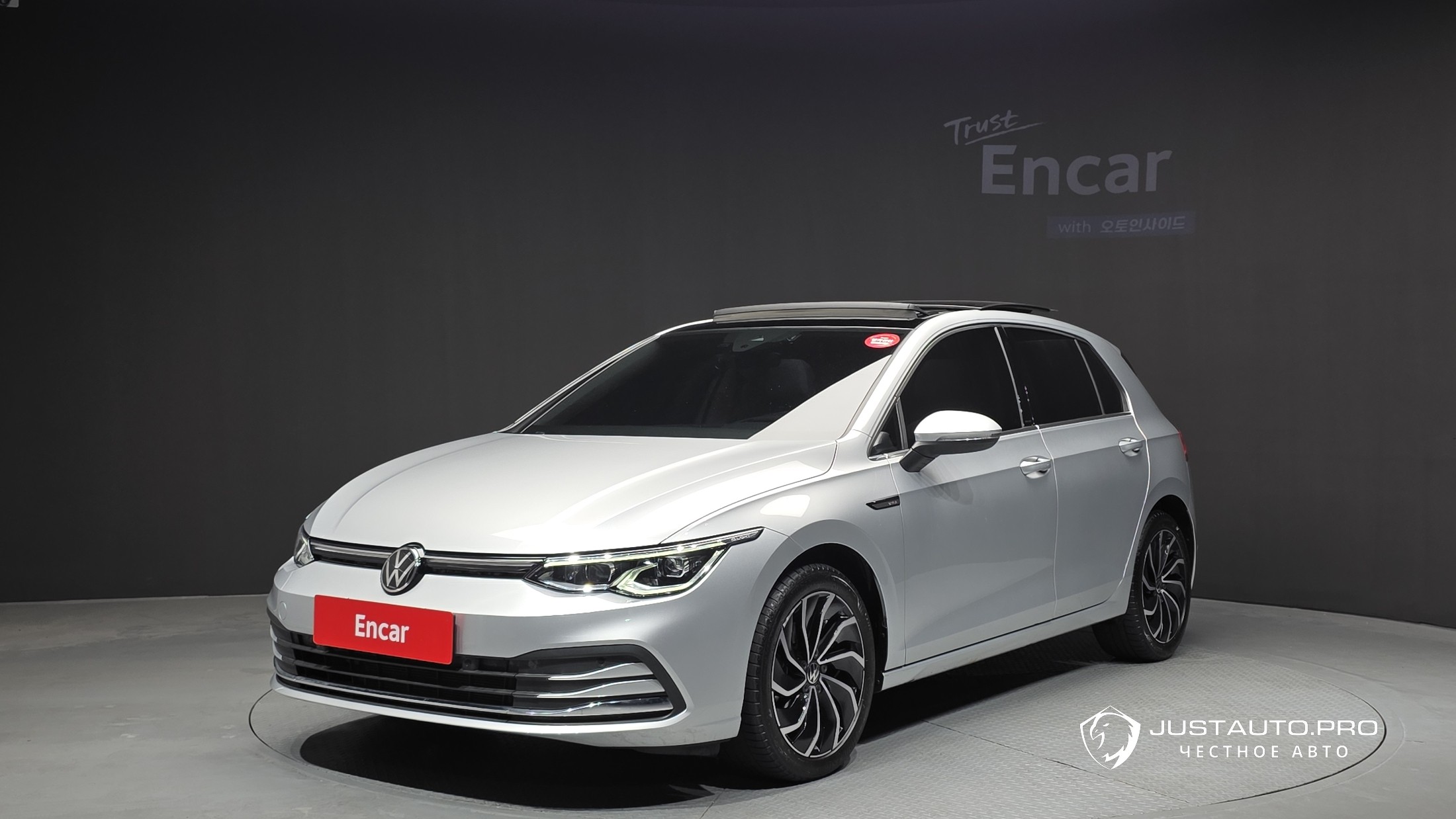 Автомобиль Volkswagen Golf