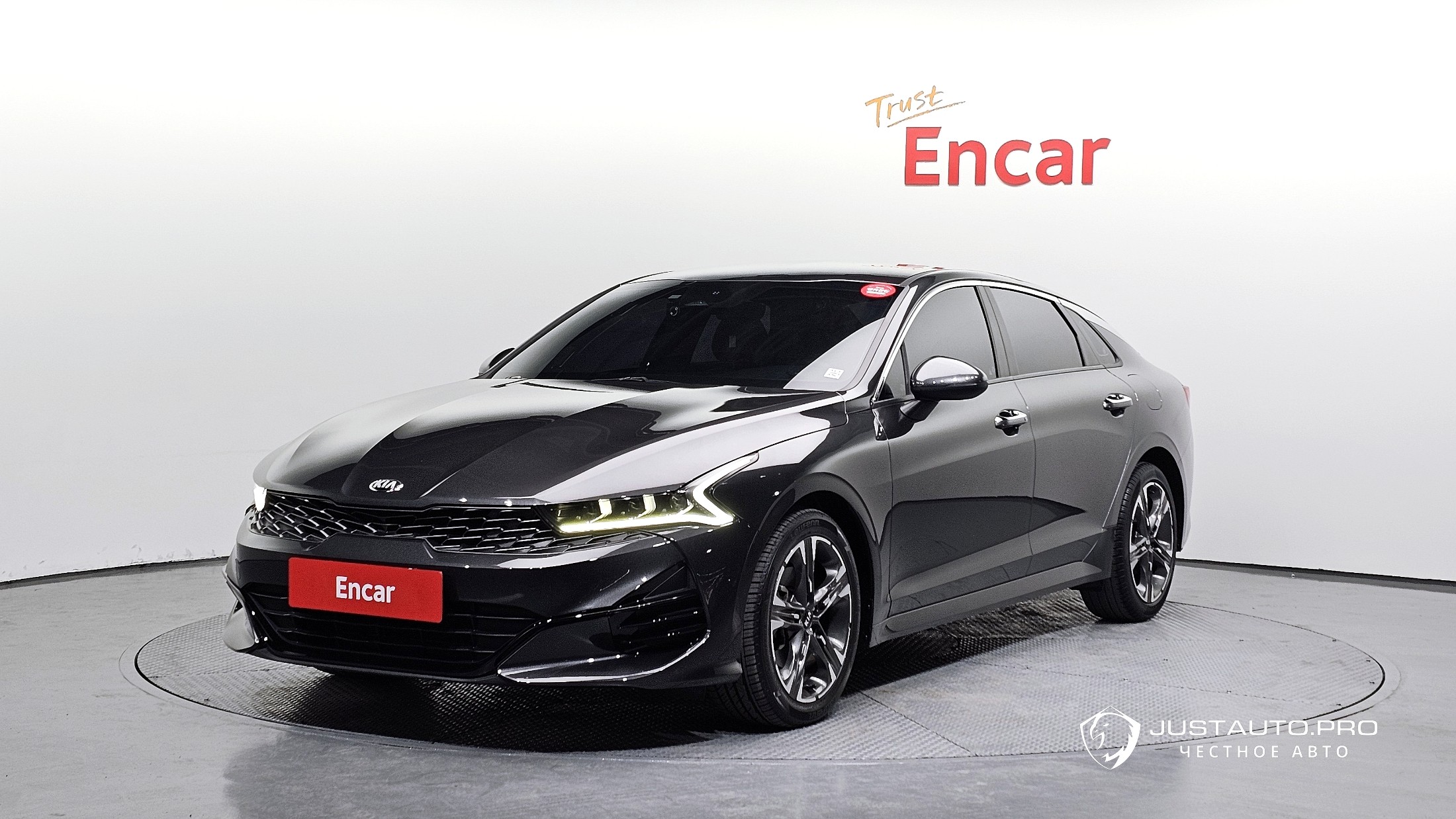 Автомобиль Kia K5