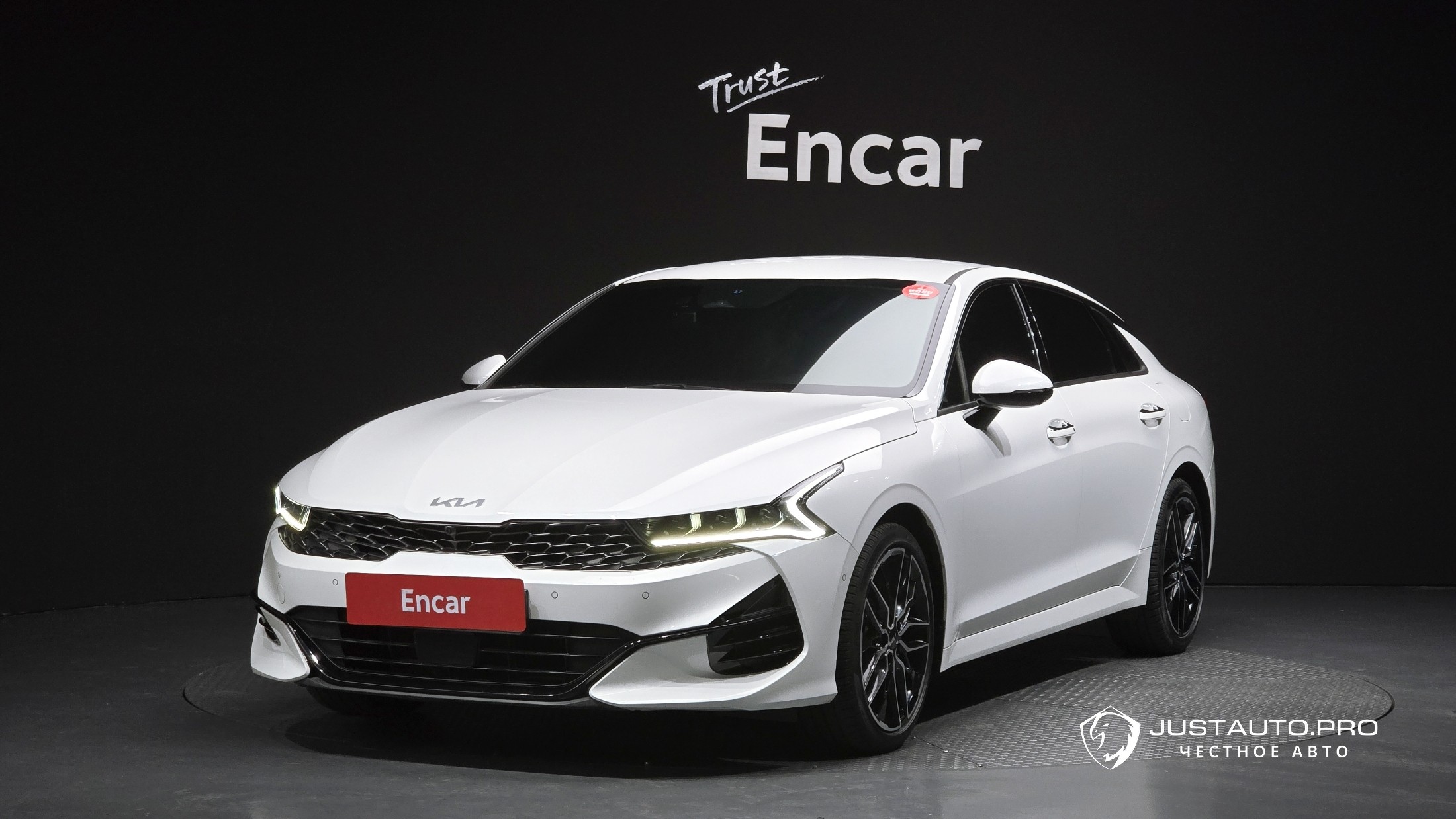 Автомобиль Kia K5